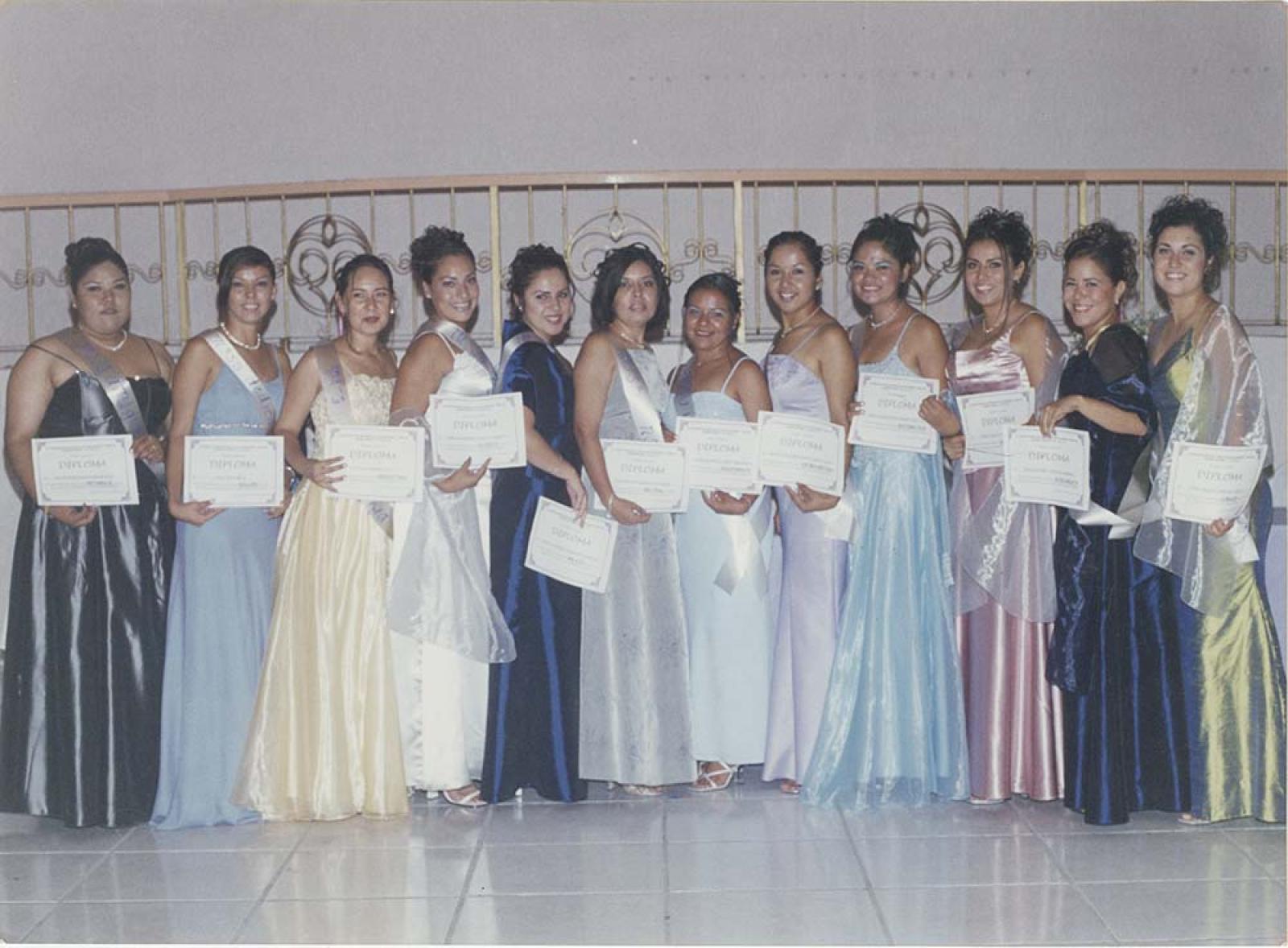Graduadas de la Escuela Normal Superior.