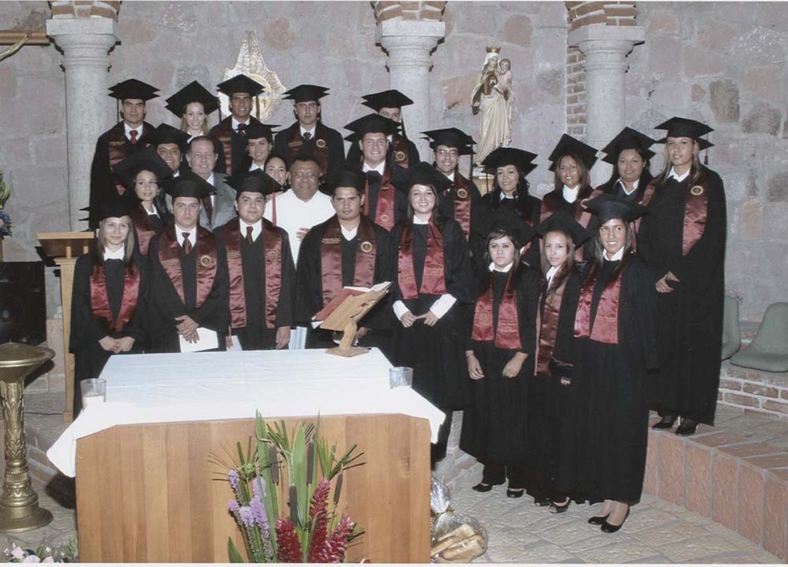 Graduados de la Universidad Católica.