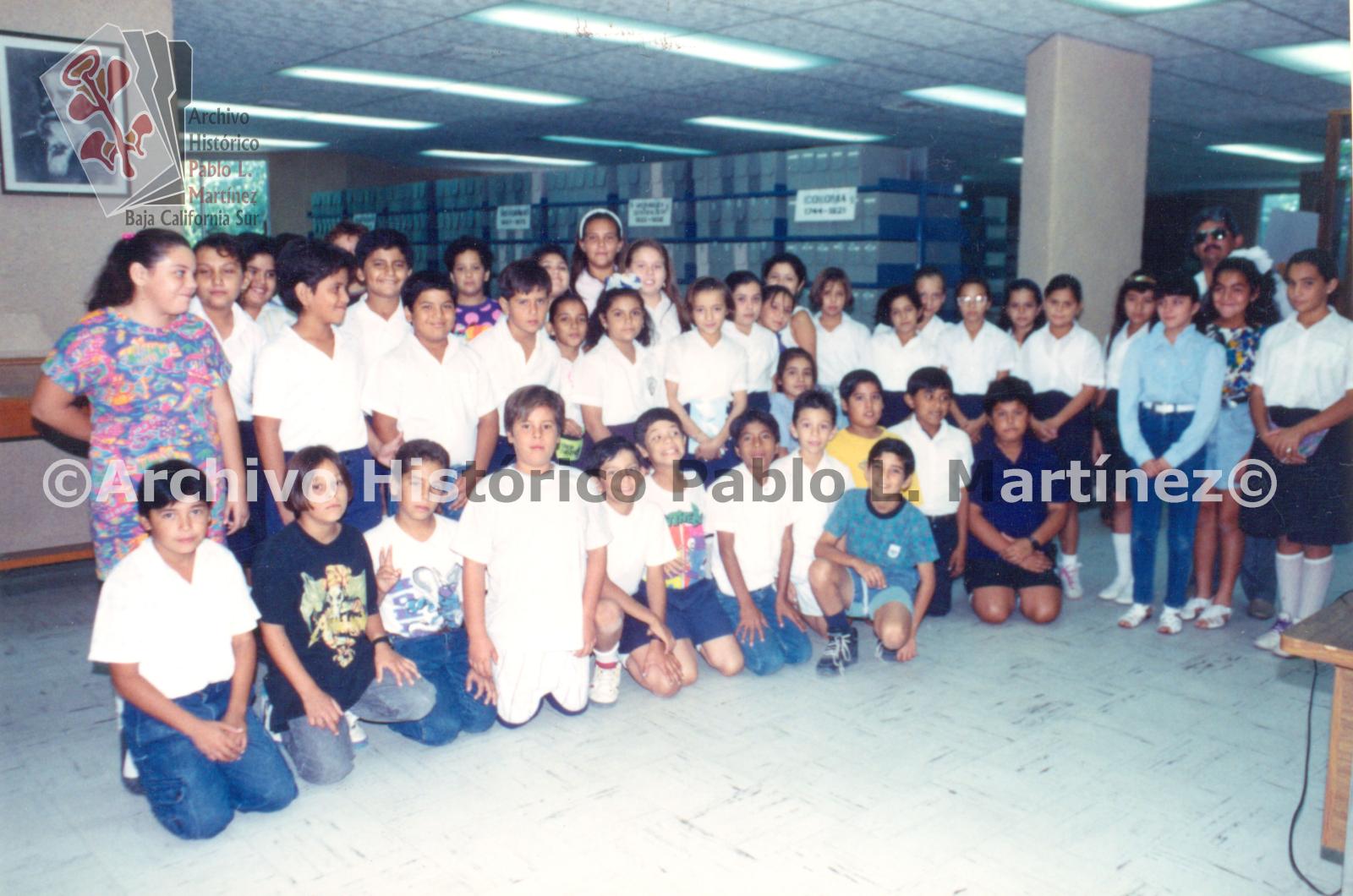 Grupo de alumnos de 5° Año de la Escuela Primaria Ignacio Zaragoza.