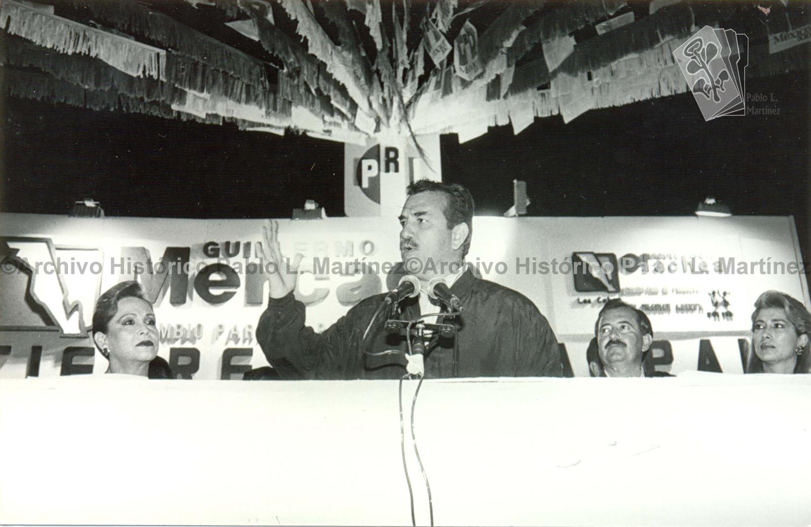 Guillermo Mercado Romero en el cierre de su campaña electoral como candidato a gobernador de Baja California Sur, en el municipio de Los Cabos.