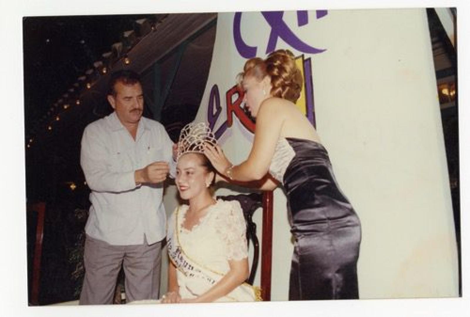 Guillermo Mercado Romero en evento de coronación, retrato.