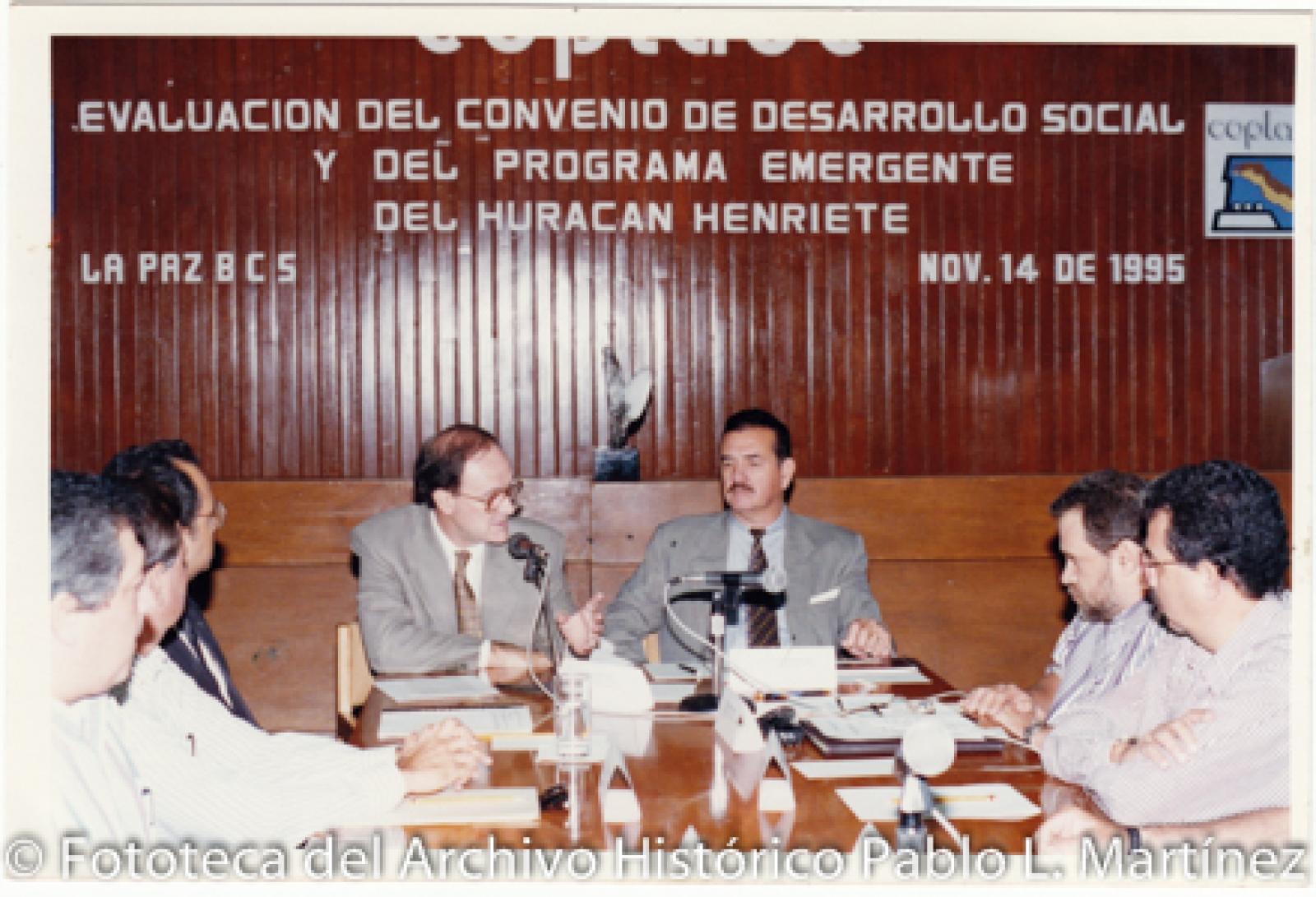 Guillermo Mercado Romero, en reunión.