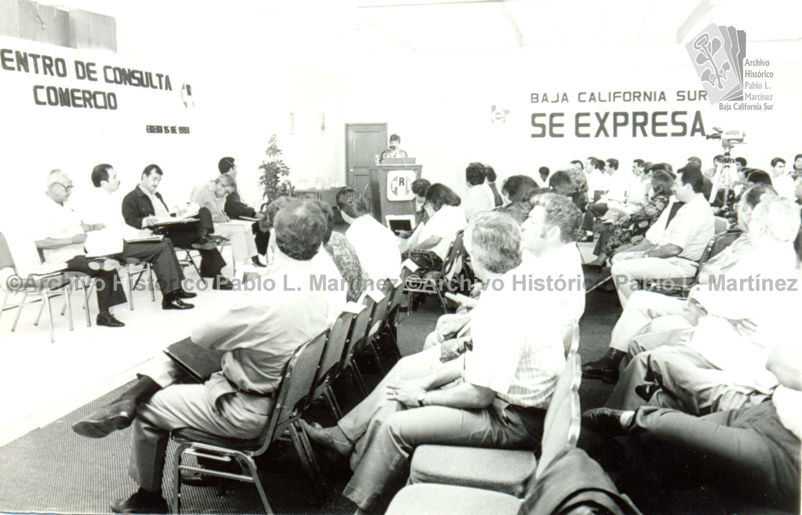 Guillermo Mercado Romero en un Encuentro de Consulta de Comercio