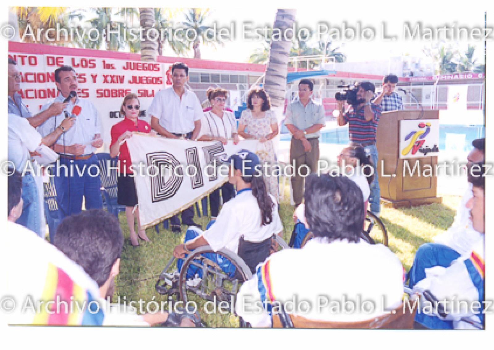 Guillermo Mercado Romero y Concepción Casas de Mercado en inauguración.