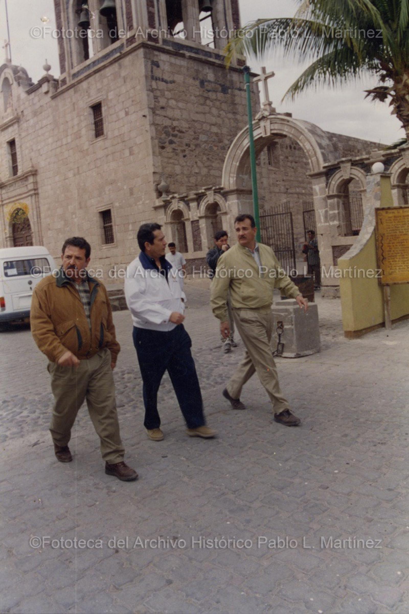 Guillermo Mercado y compañía en la misión de Nuestra Señora de Loreto Conchó, B.C.S.