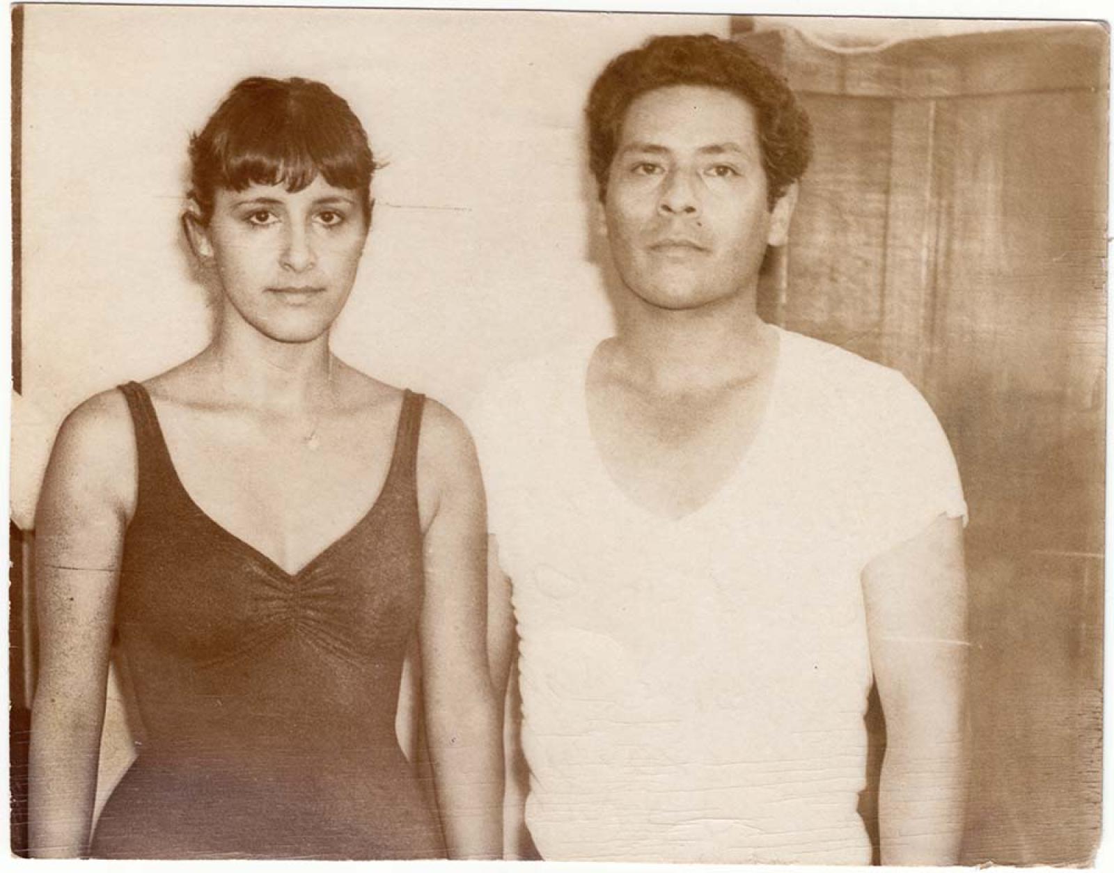 “Guillermo Valdez y la directora de ballet clásico.”