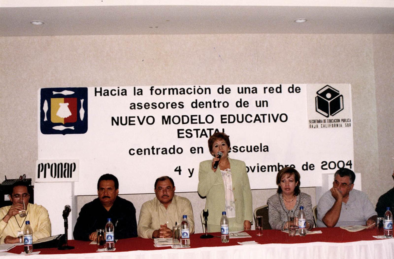 “Hacia la formación de una red de asesores dentro de un nuevo modelo educativo estatal”, ponencia.