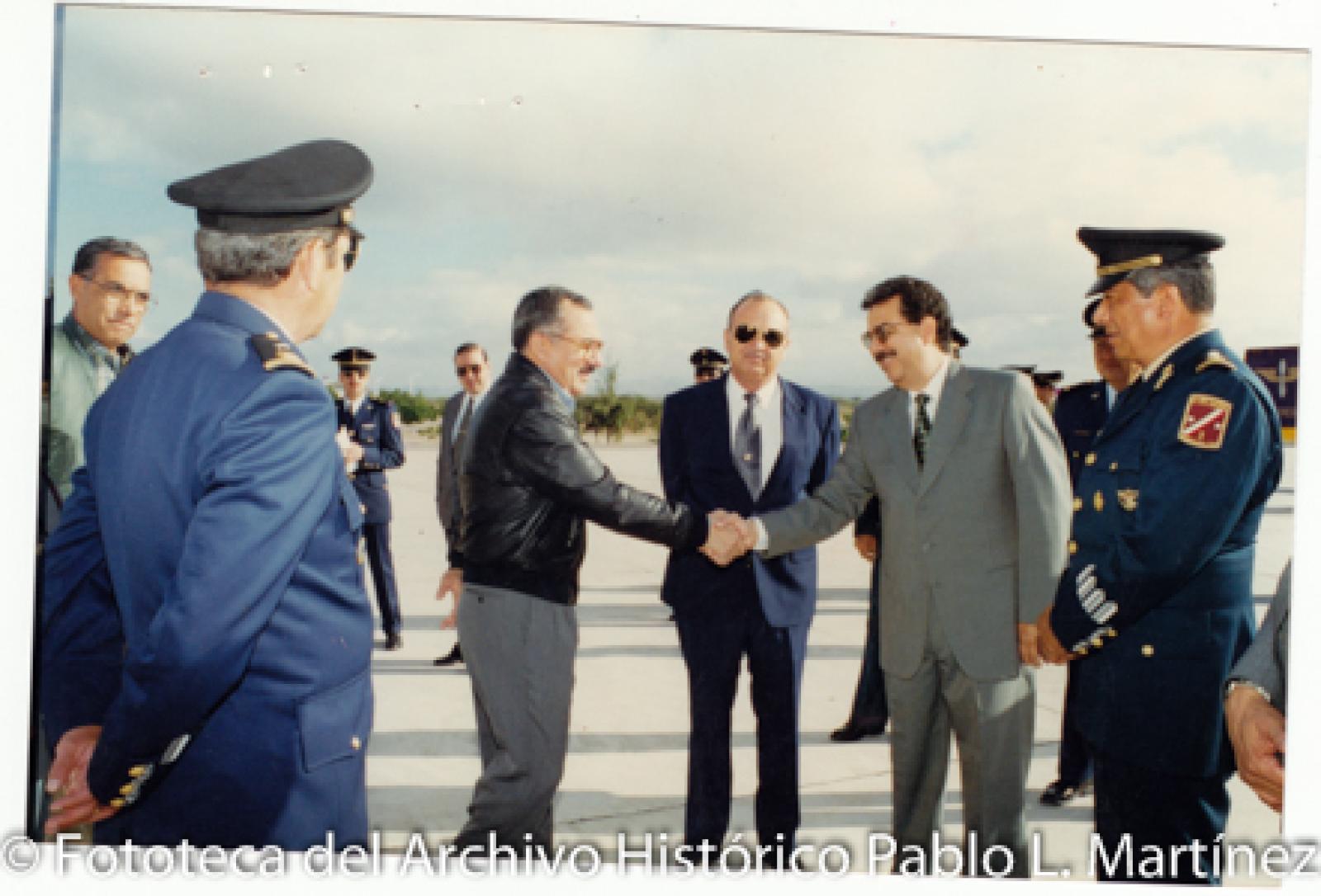 “Homenaje a La Fuerza Aérea Nacional”.