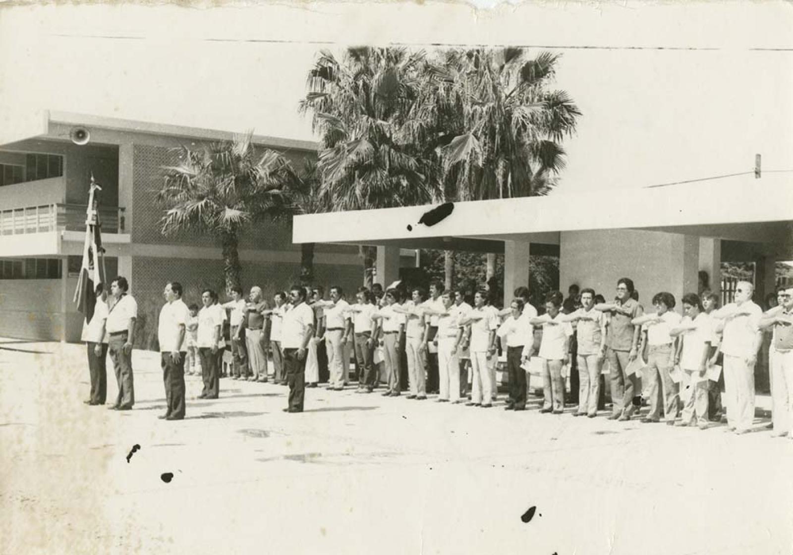 Honores a la bandera.