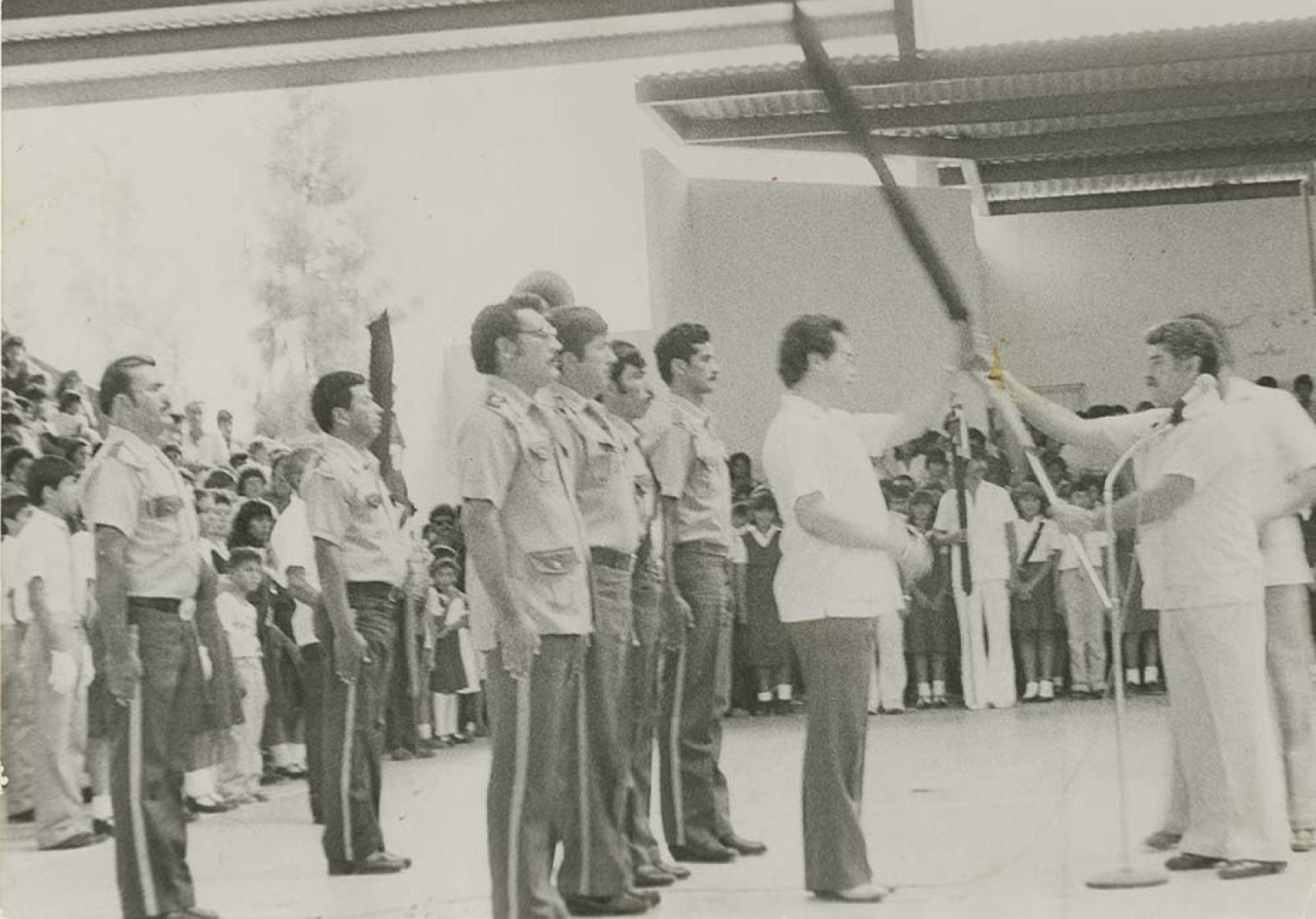 Honores a la bandera.