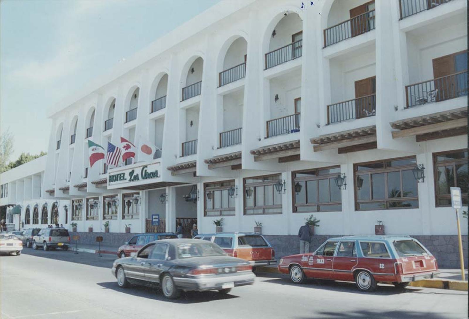 Hotel Los Arcos.