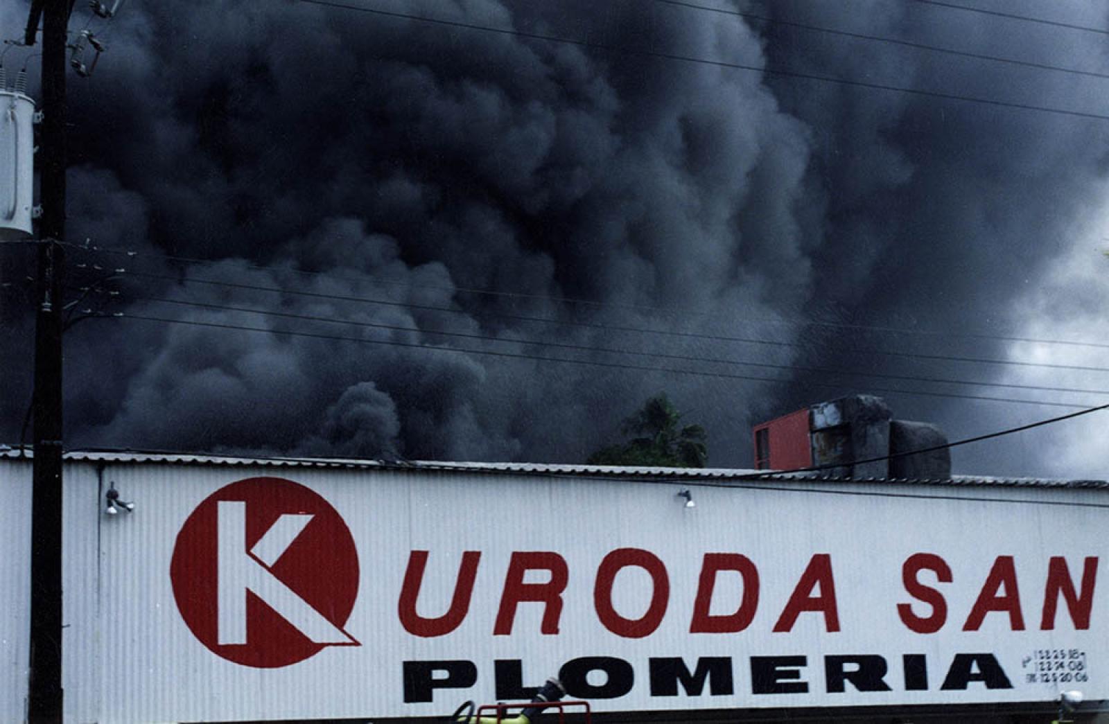 Humareda, sobre plomería Kuroda San.