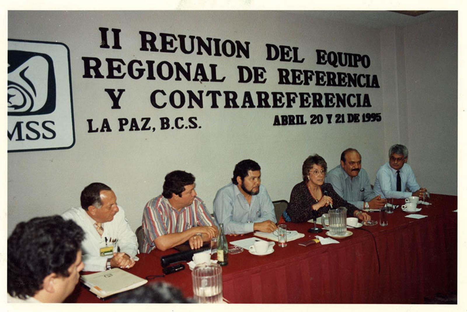 II Reunión del equipo regional de referencia y contra referencia, retrato de grupo.