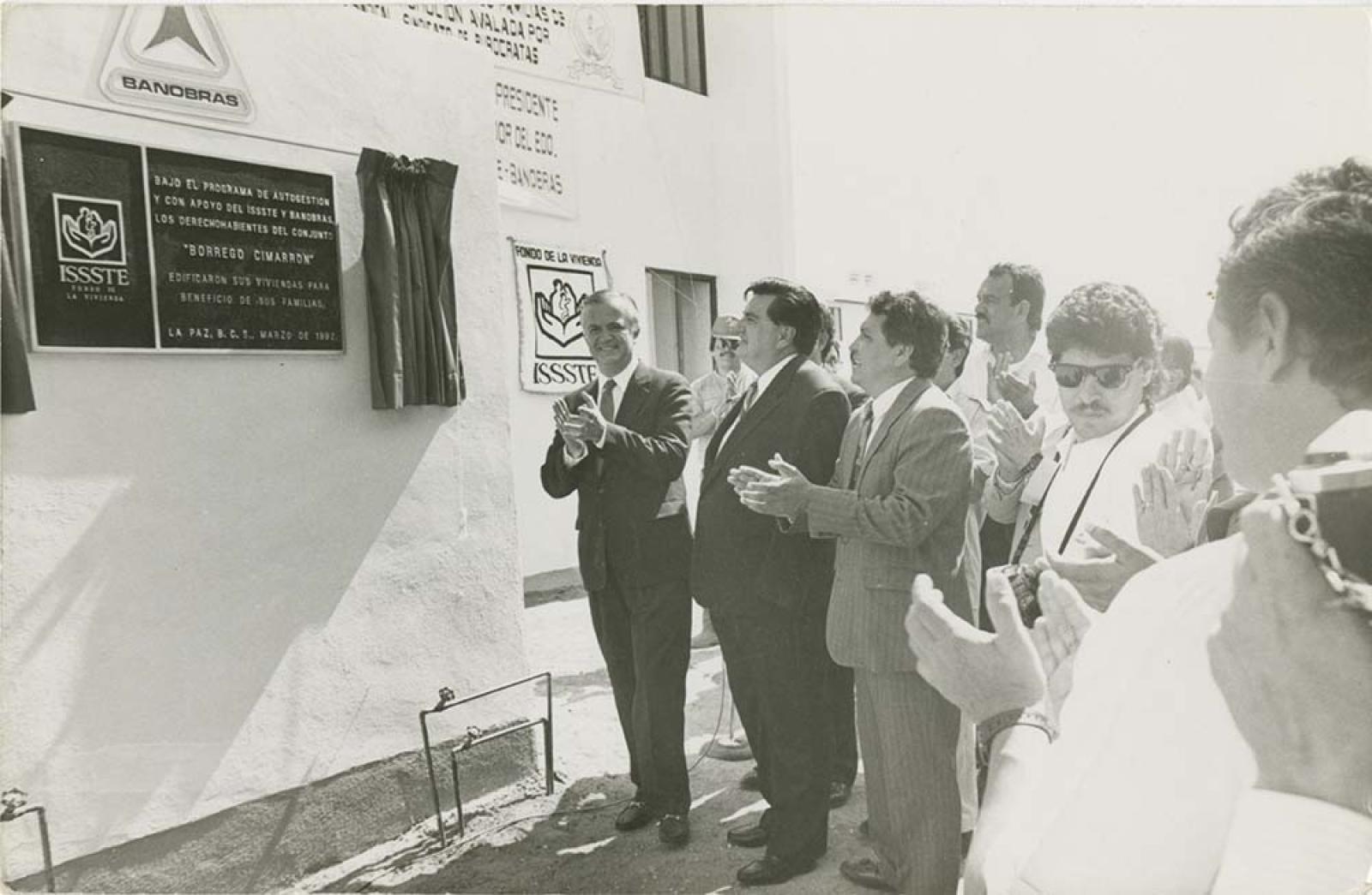 Inauguración de viviendas.