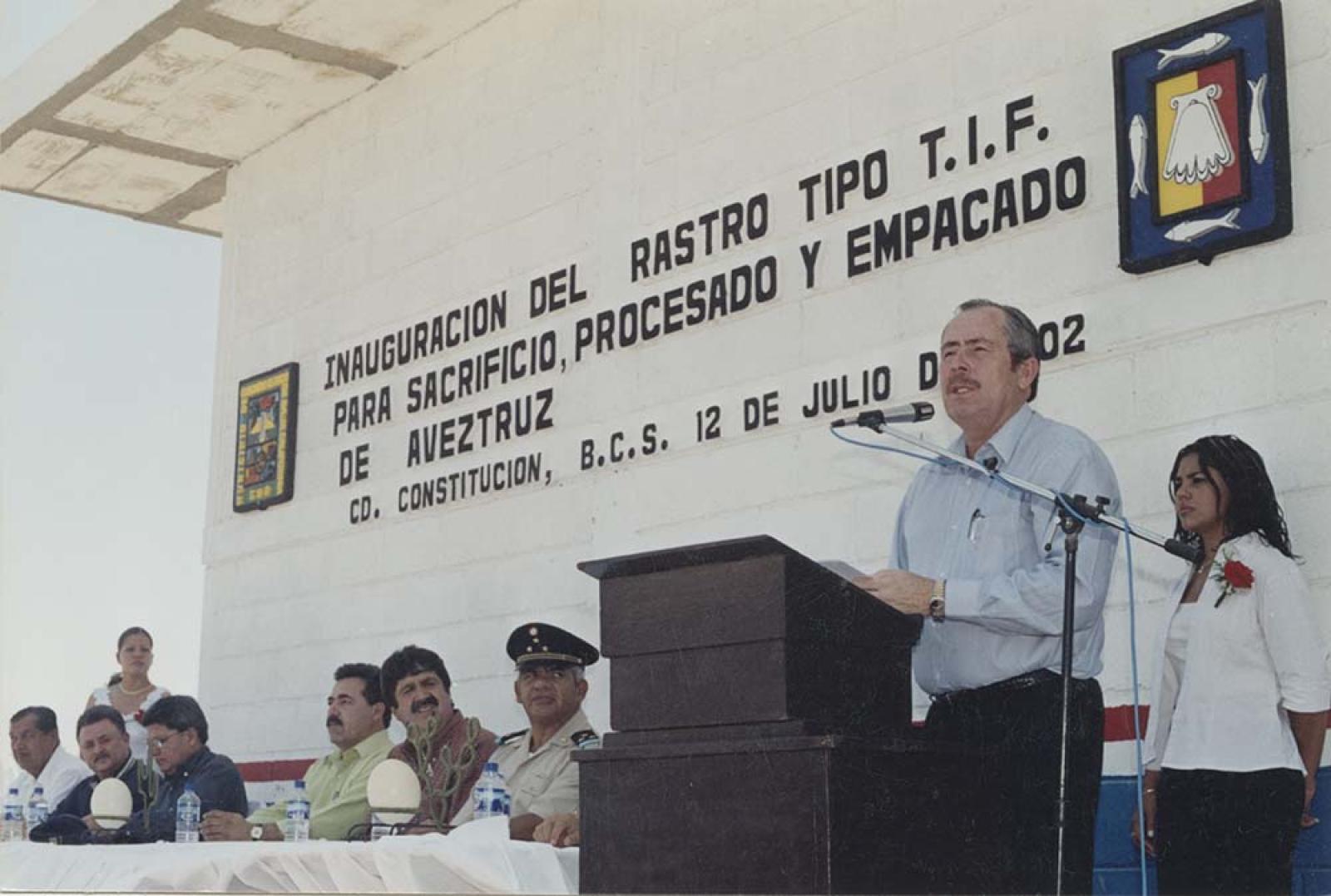 Inauguración del Rastro para sacrificio, procesado y empacado de avestruz.