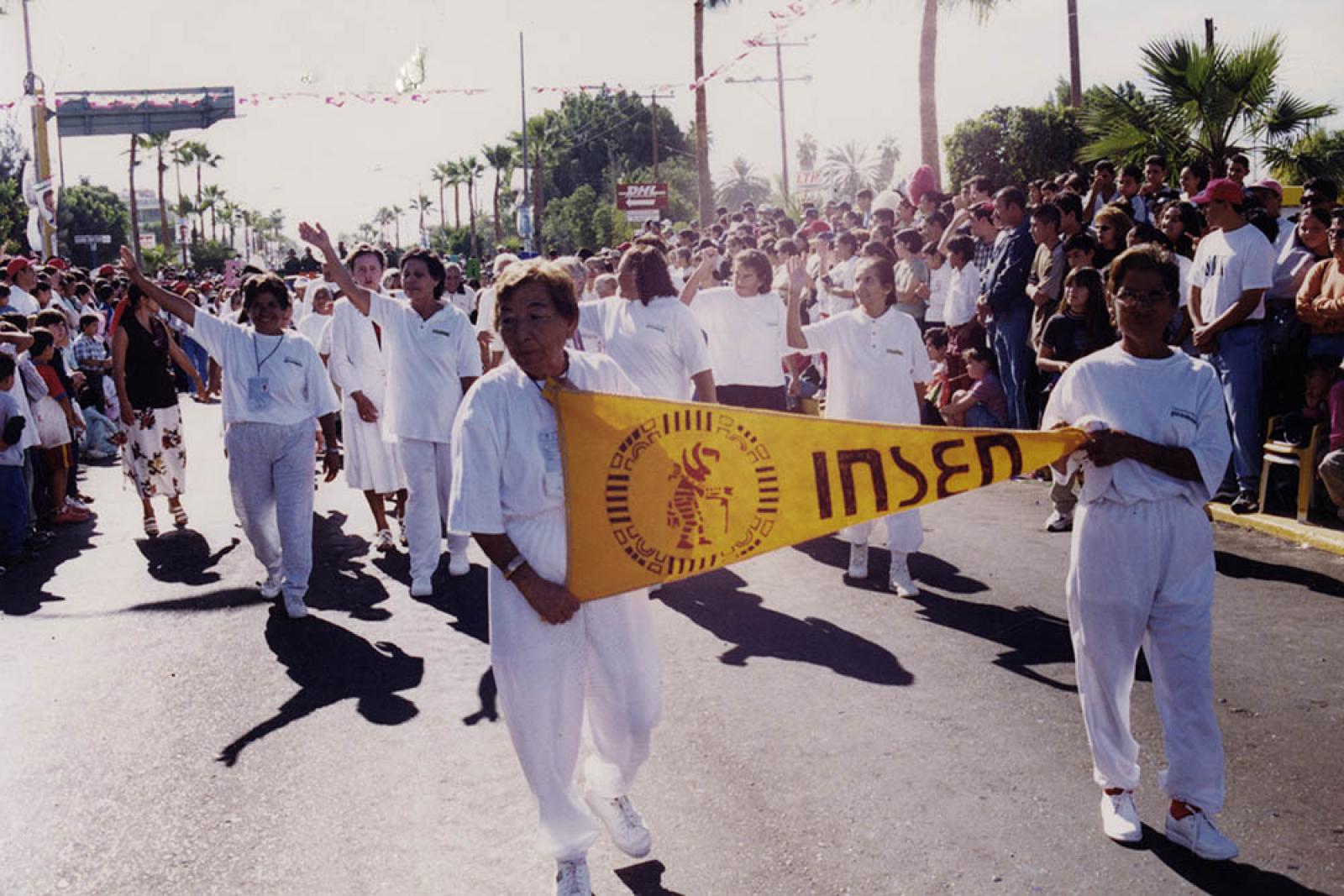 INSEN participa en  desfile, Comondú, Baja California Sur.