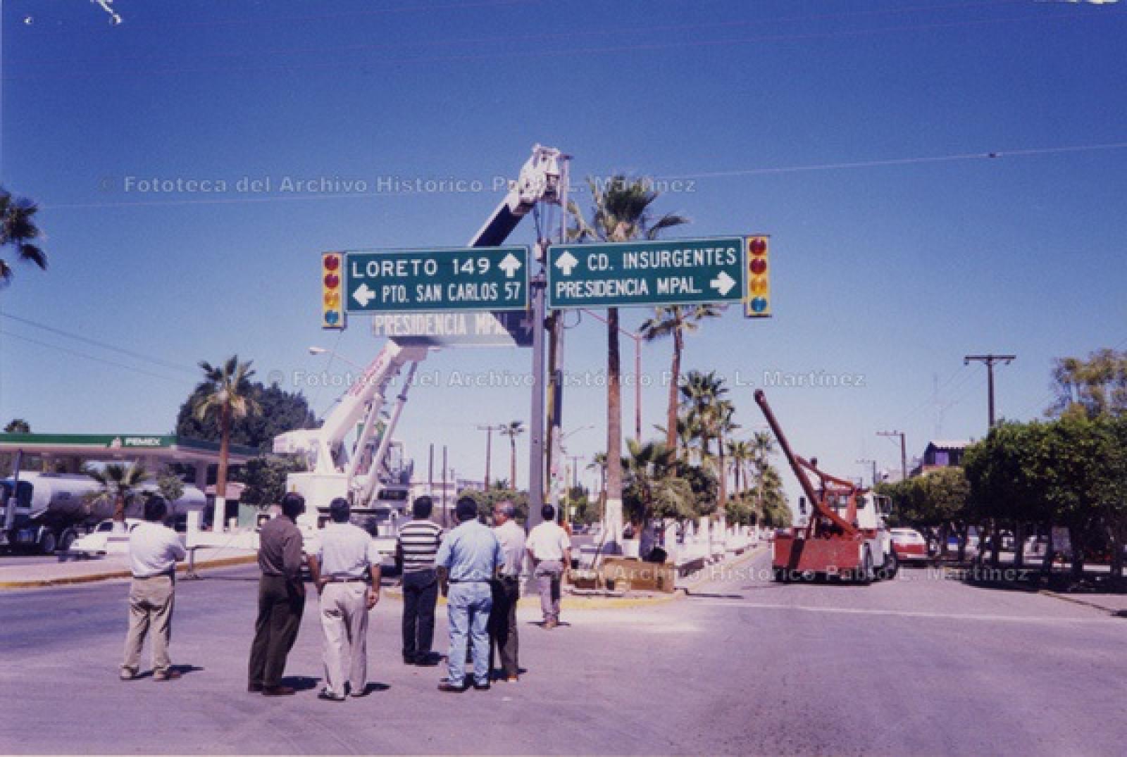 “Instalación de semáforos en el boulevard Olachea”.