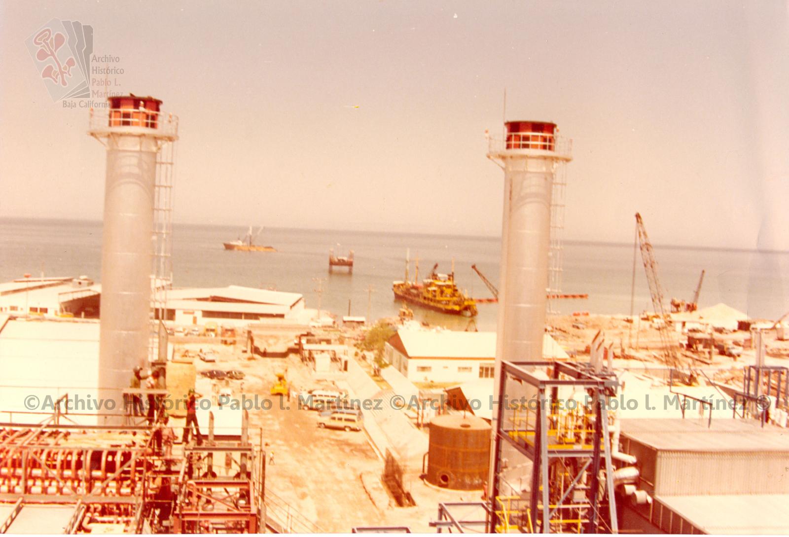 Instalaciones de la termoeléctrica de Punta Prieta en La Paz, Baja California Sur.