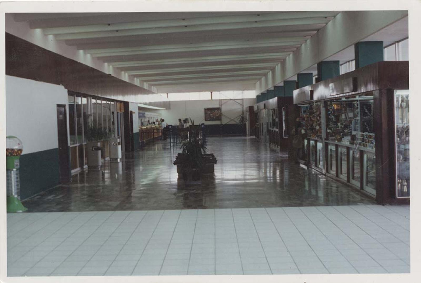 Interior de Aeropuerto.