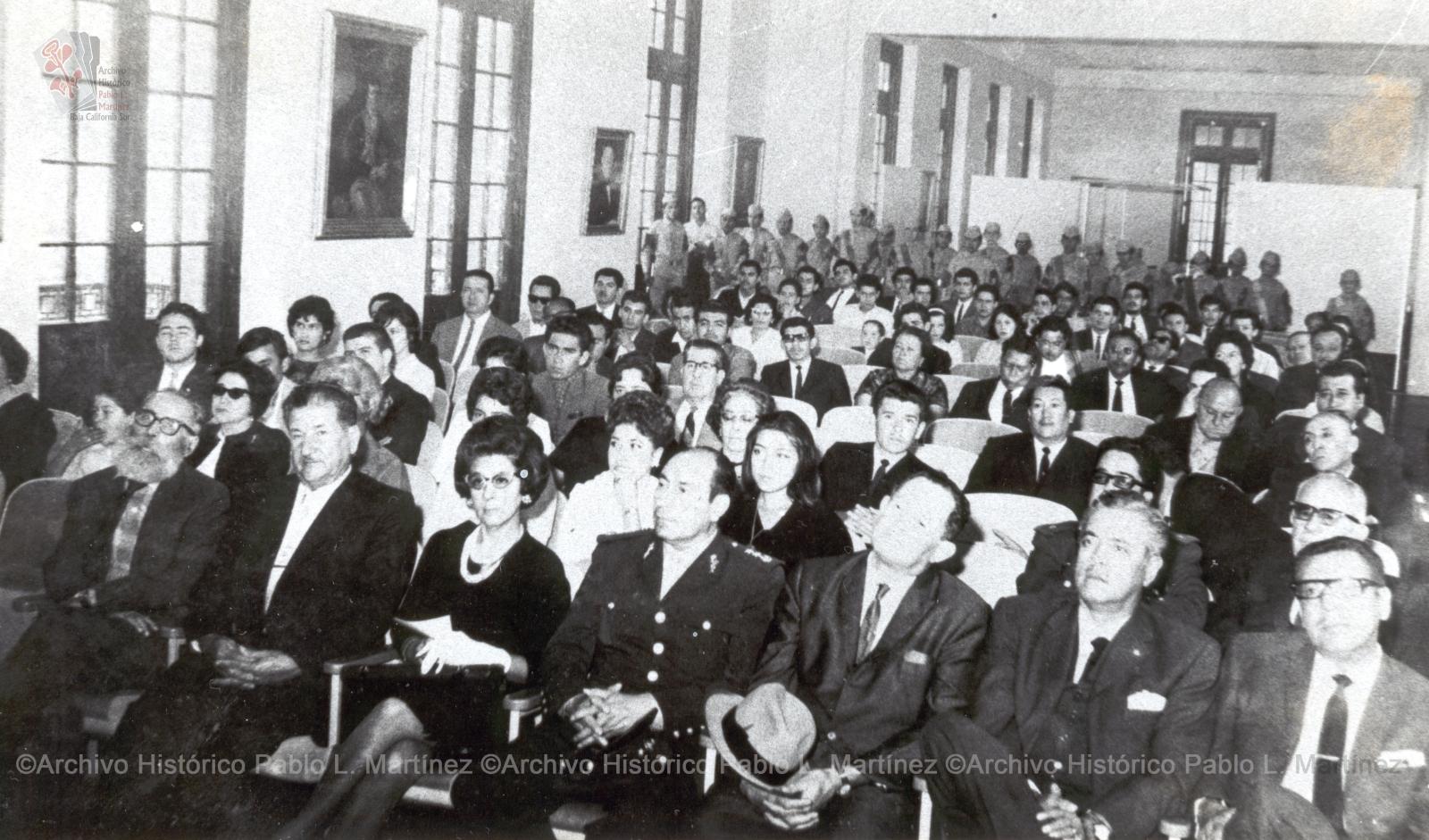 Interior del castillo de Chapultepec, en un acto en honor de las banderas sudcalifornianas de 1847.