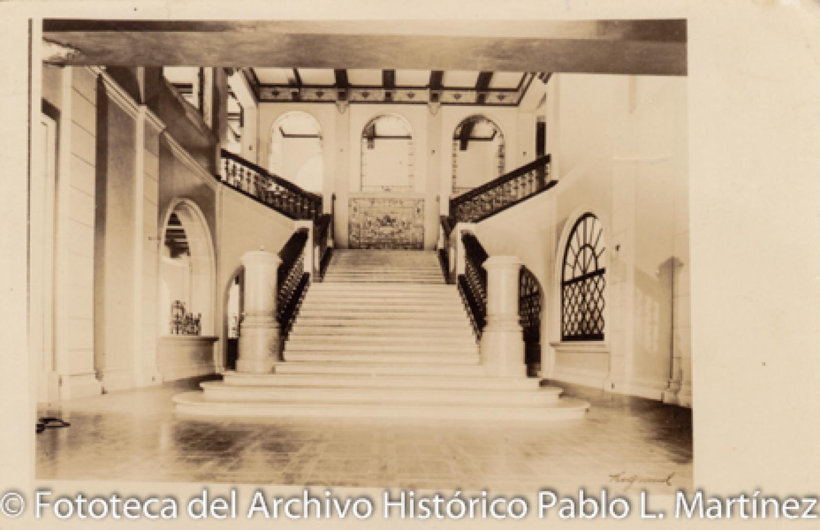 “Interior del Palacio Nacional”, Guatemala.