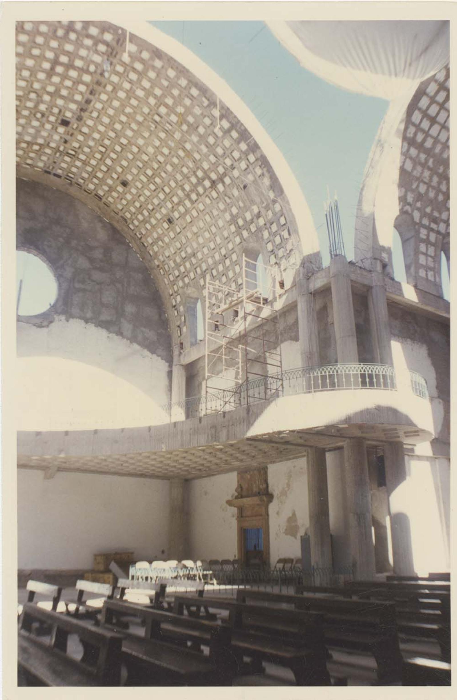 Interior del Santuario de Nuestra Señora de Guadalupe, en reconstrucción.