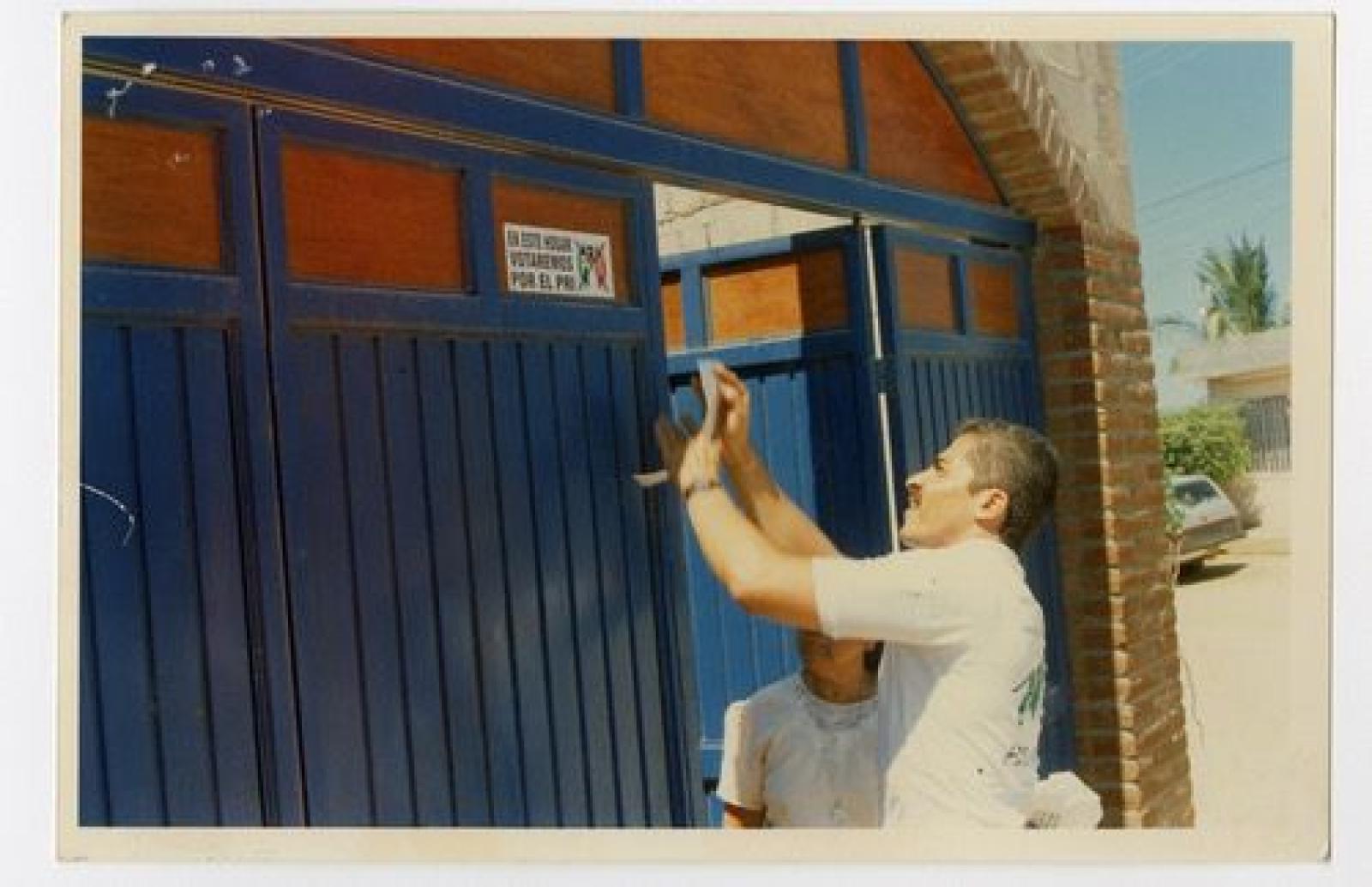 Jesús Flores Romero en Guerrero Negro, Baja California Sur.