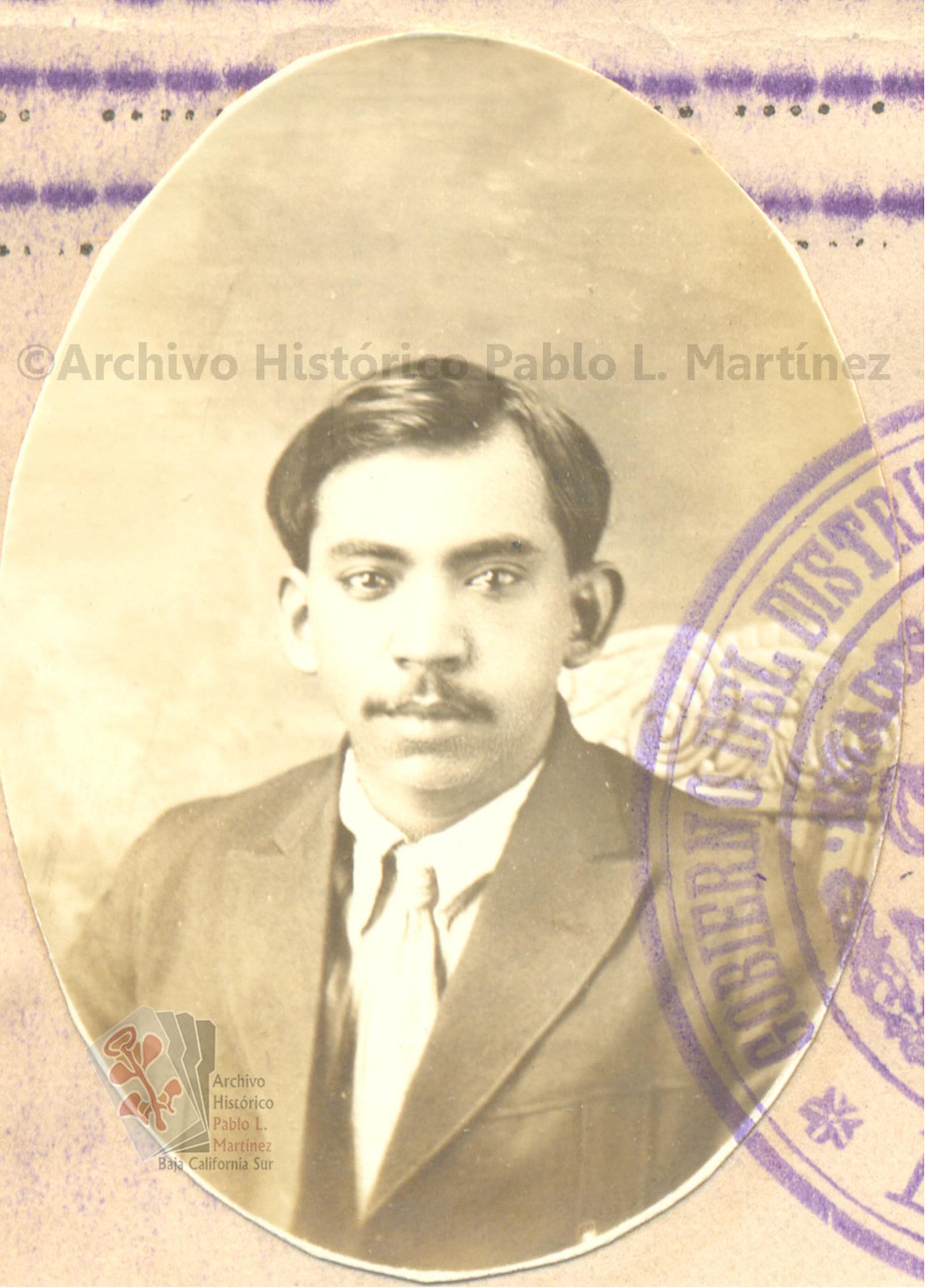 José F. Riveroll.