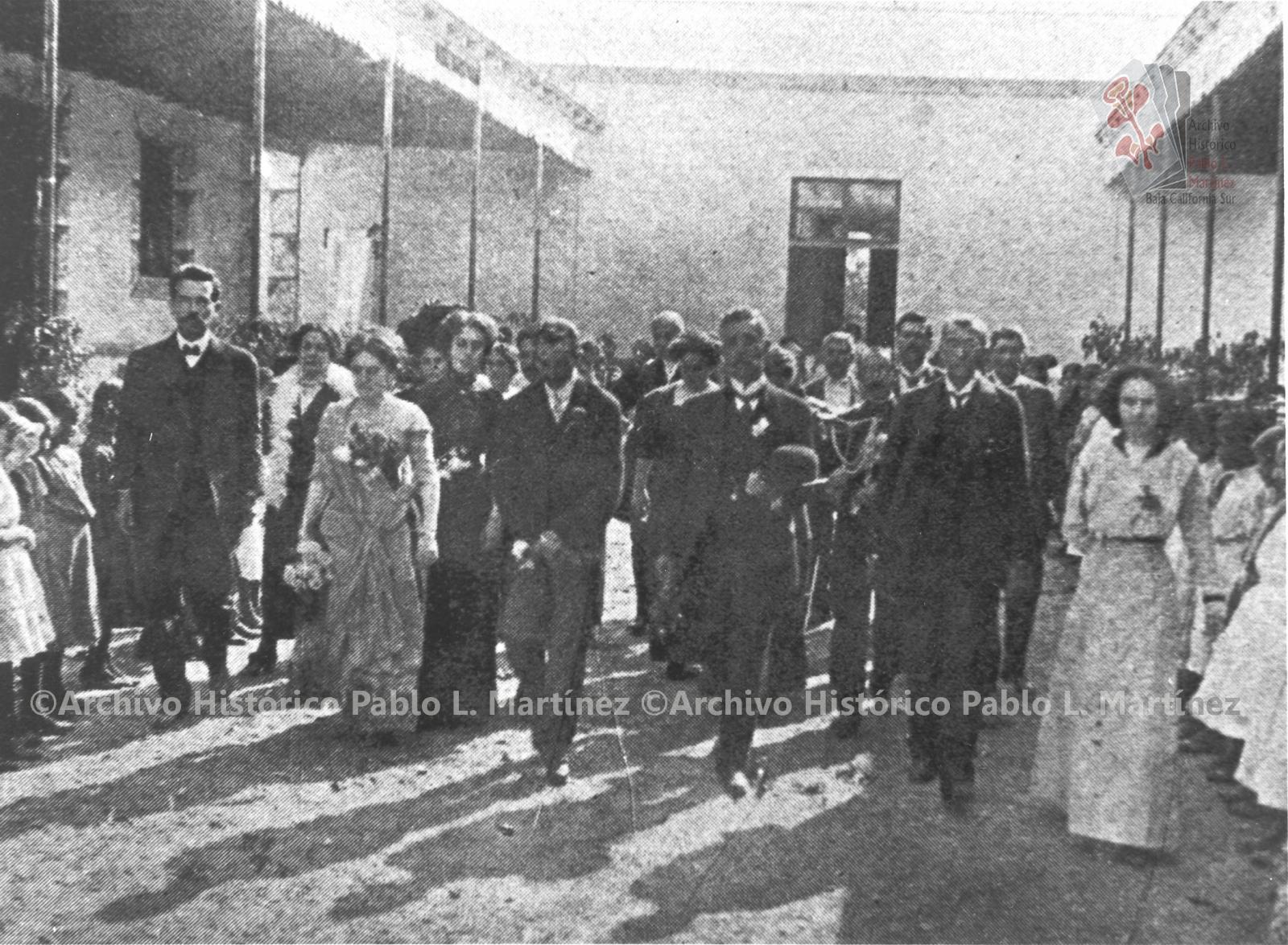 José María Pino Suárez, recorre instalaciones de escuela municipal.