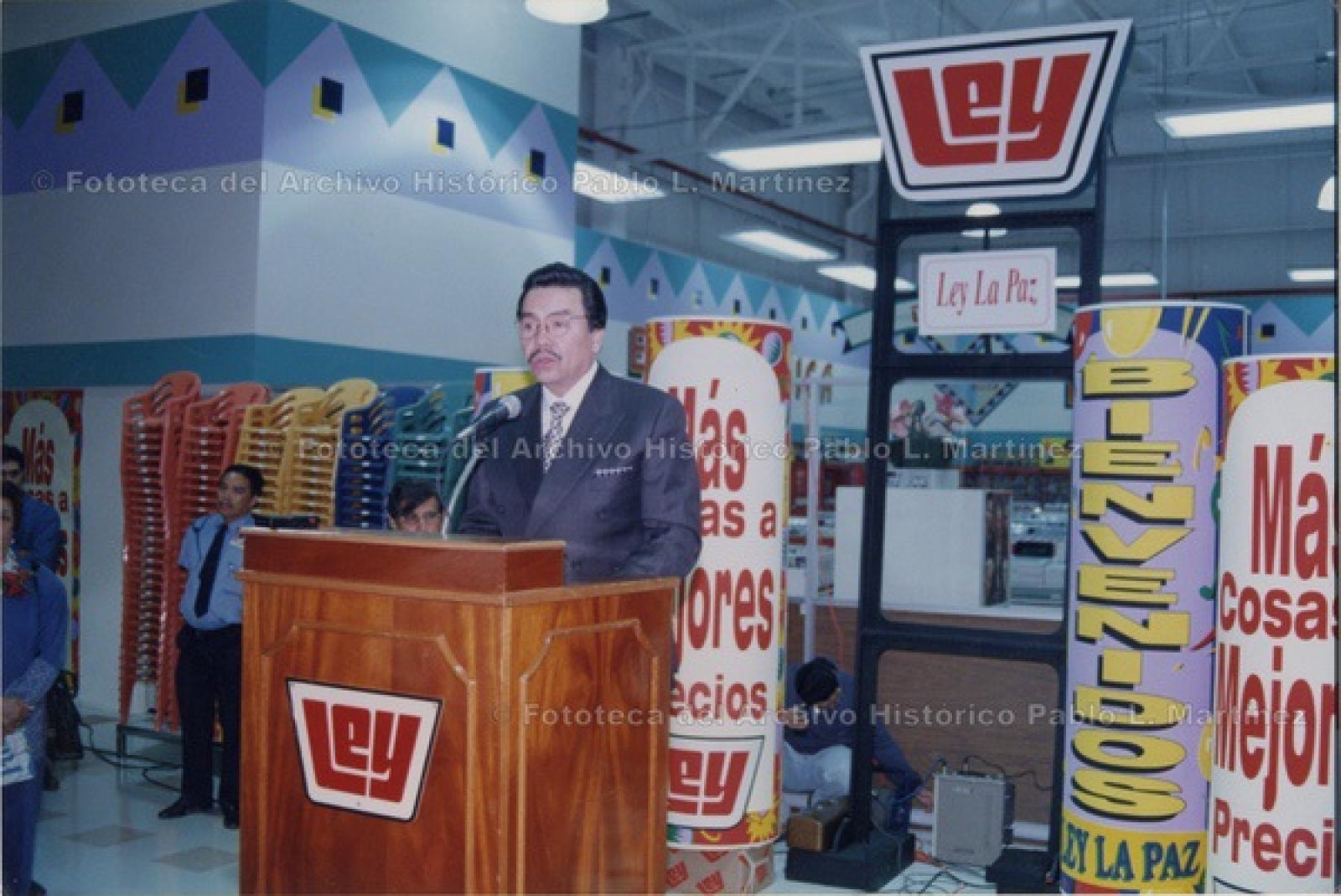 “Juan Manuel Ley, presidente ejecutivo de Casa Ley-La Paz”.