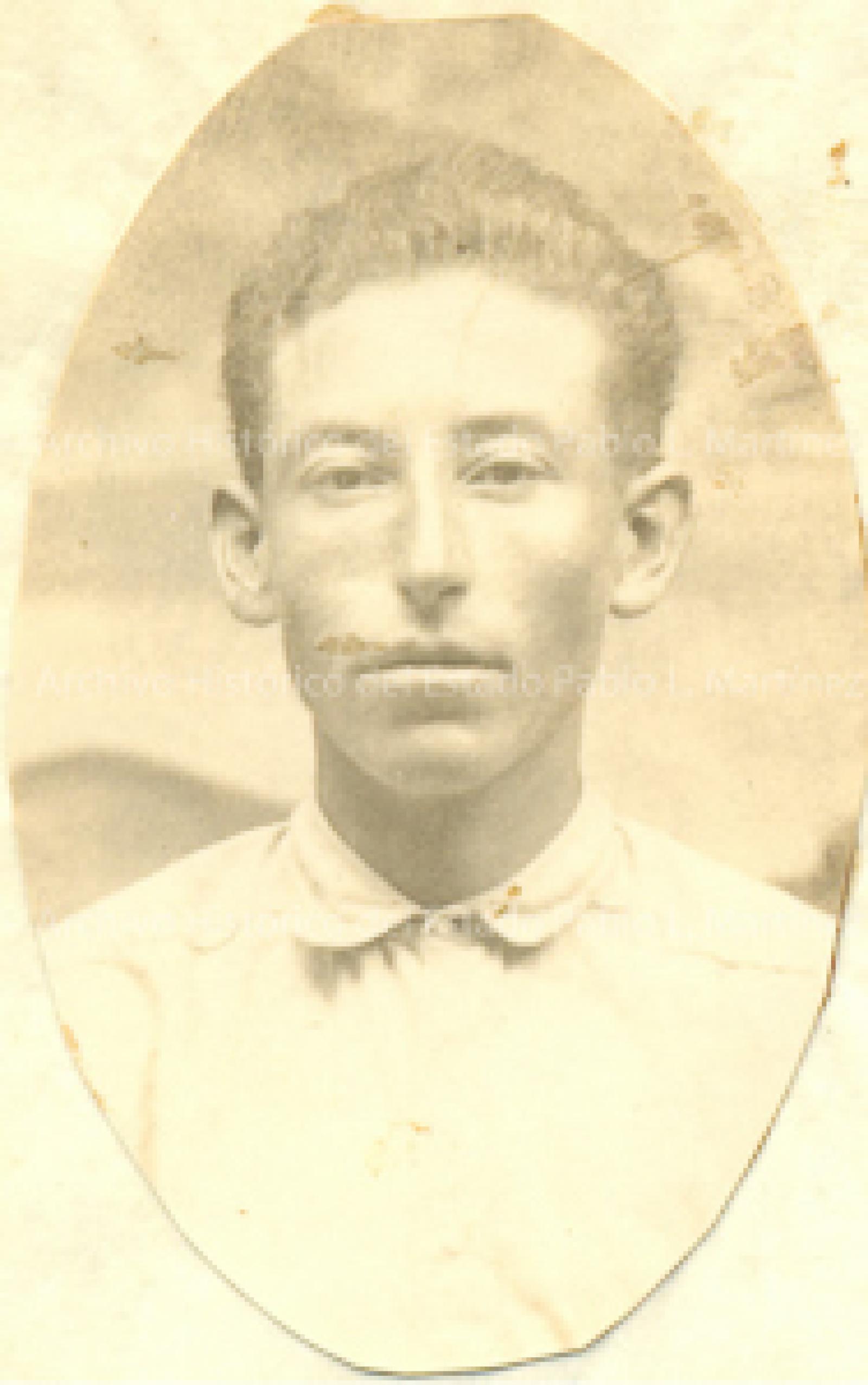 Juan Moyrón Wear.