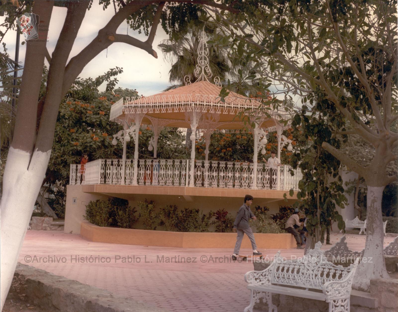 Kiosco central en la plaza Mijares de San José del Cabo, Baja California Sur.