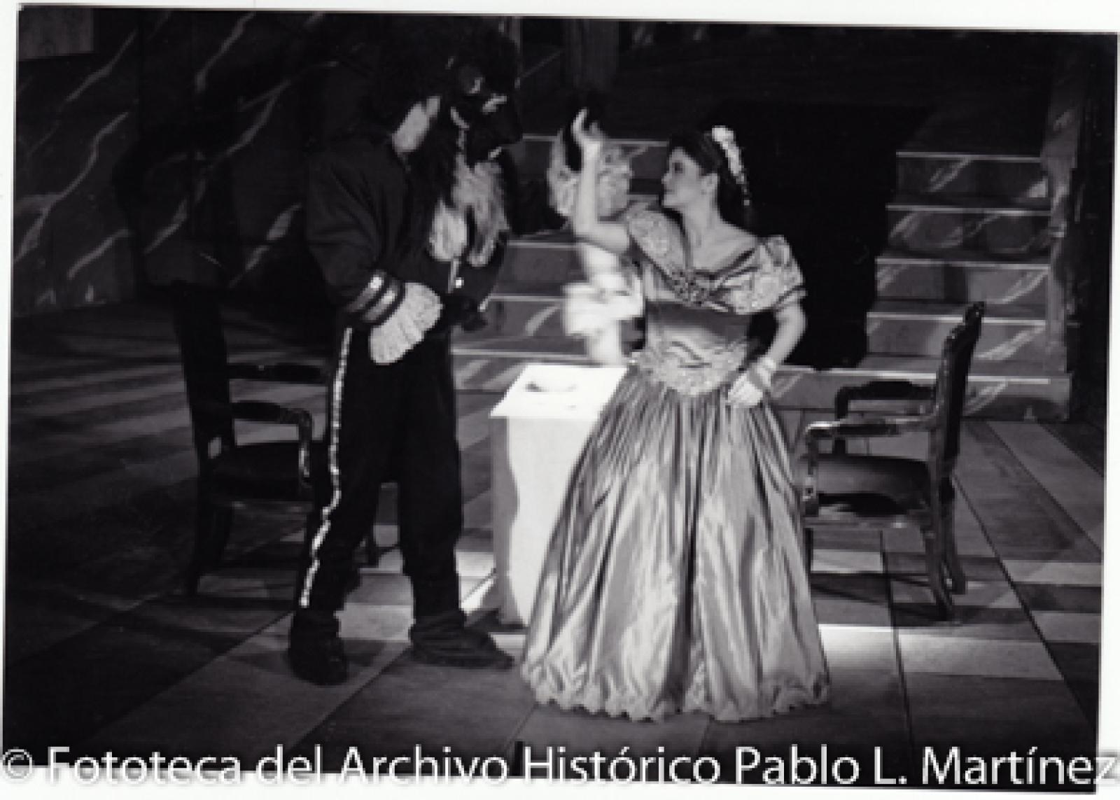 La Bella y la Bestia. Actuación teatral.