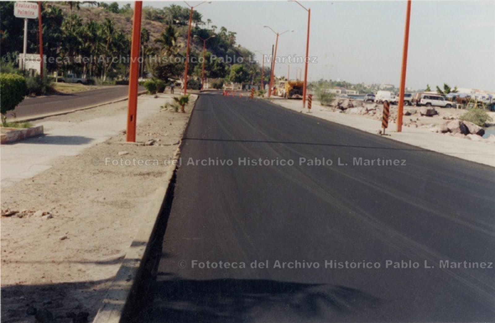 “La pavimentación de la carretera Escénica, La Paz.