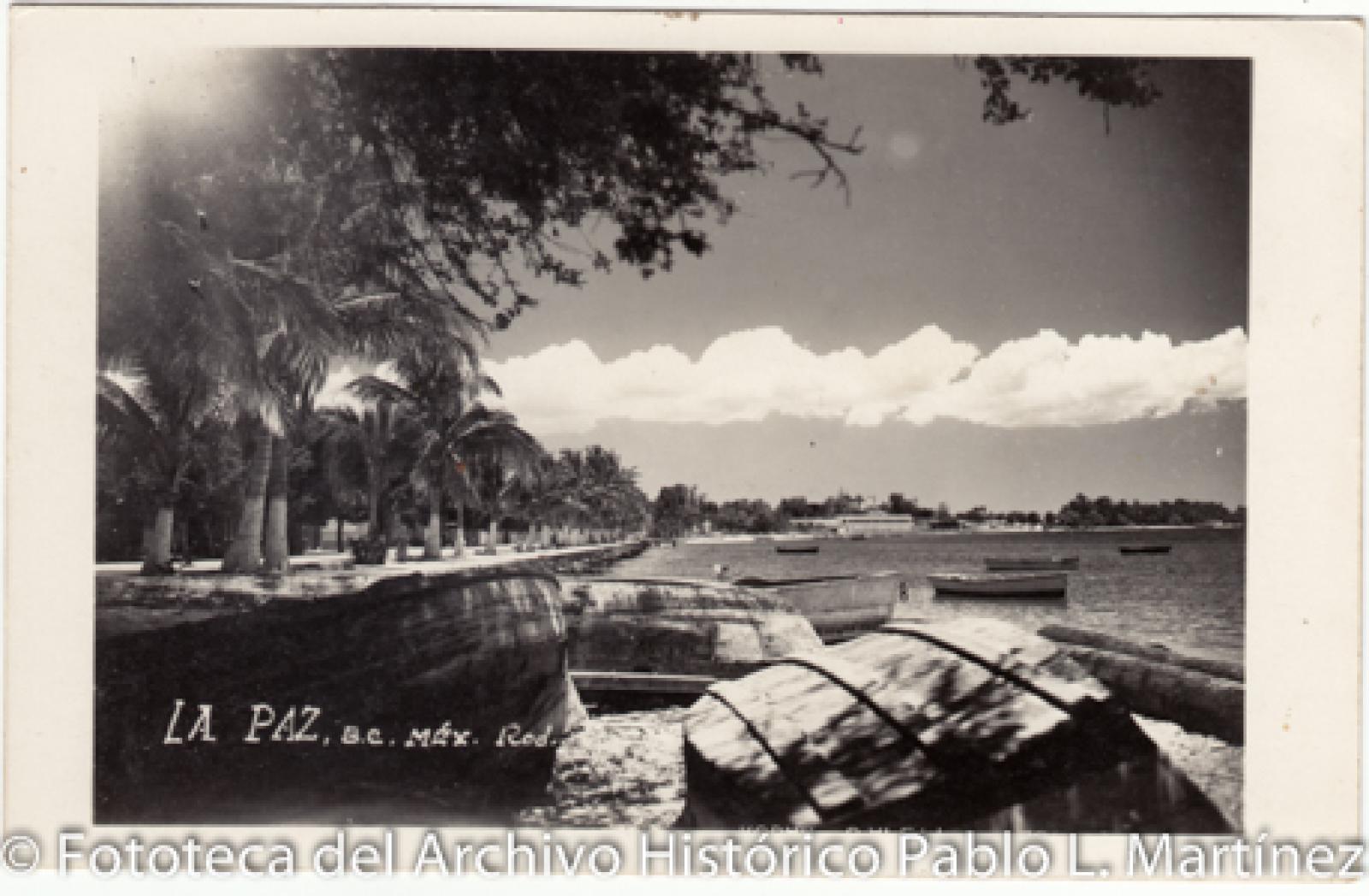 “La Paz, B. C. S., México”.