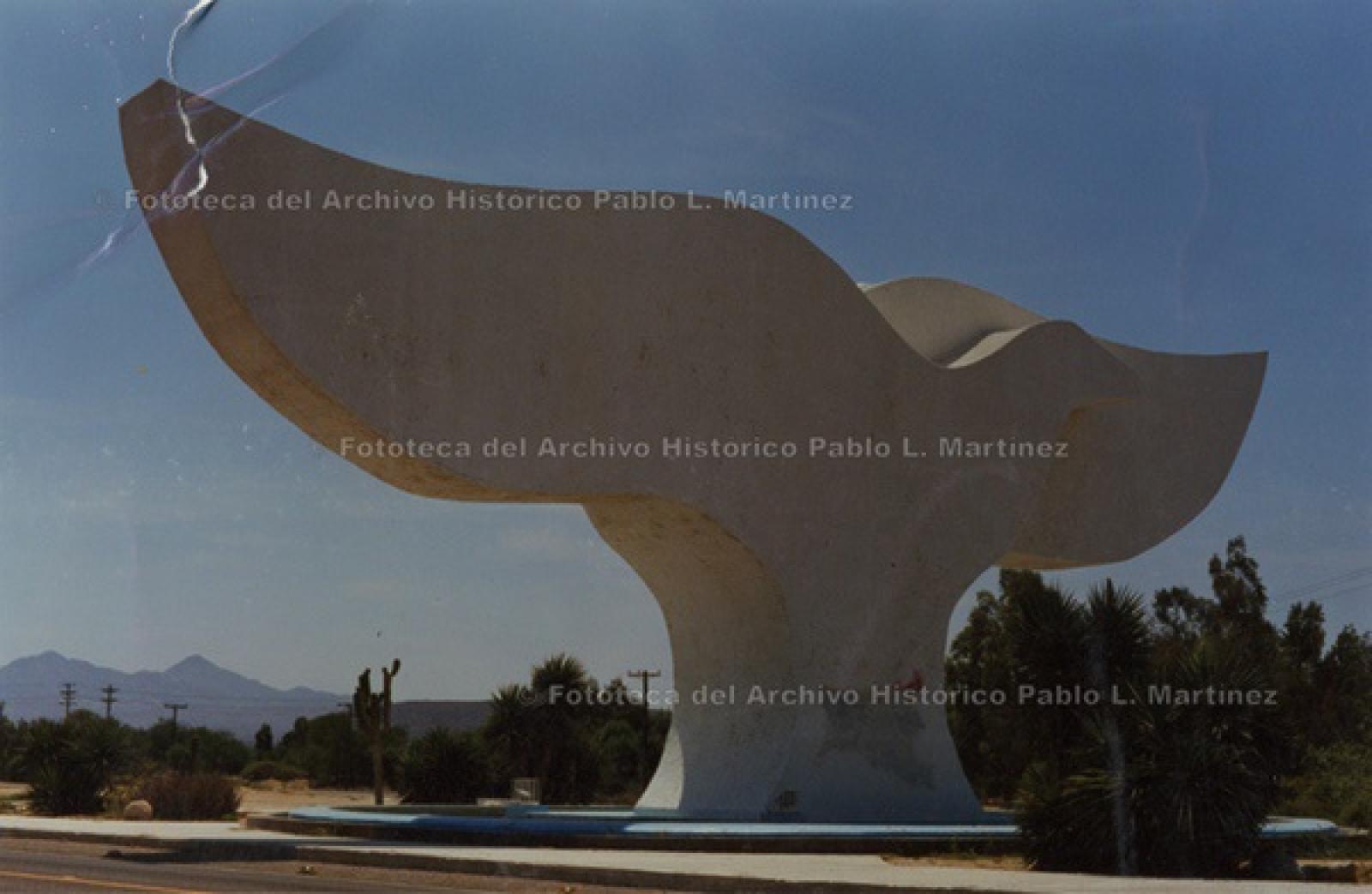 La Puerta de La Paz o La Paloma de La Paz, monumento.