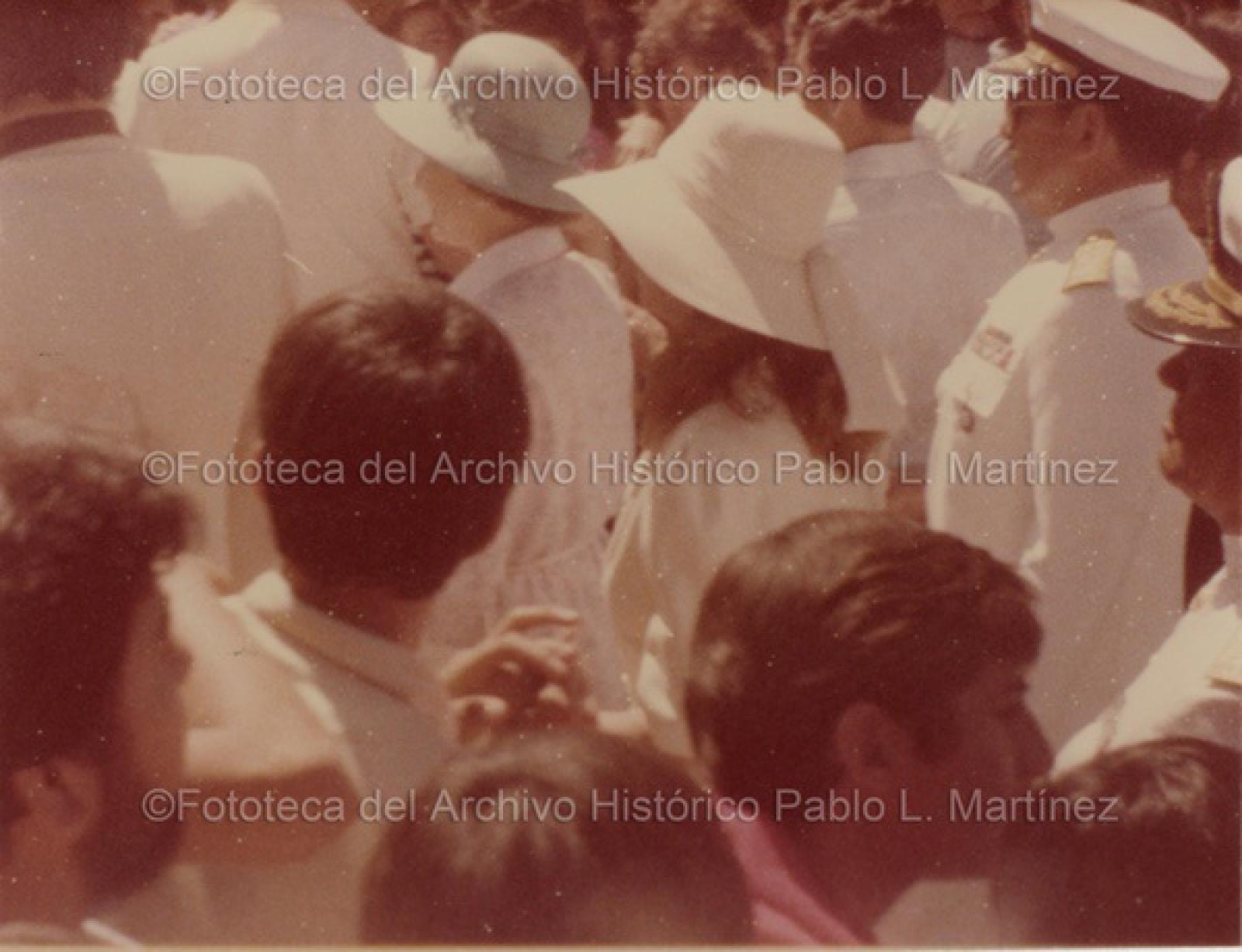 La reina Isabel II de Inglaterra visita La Paz, Baja California Sur.