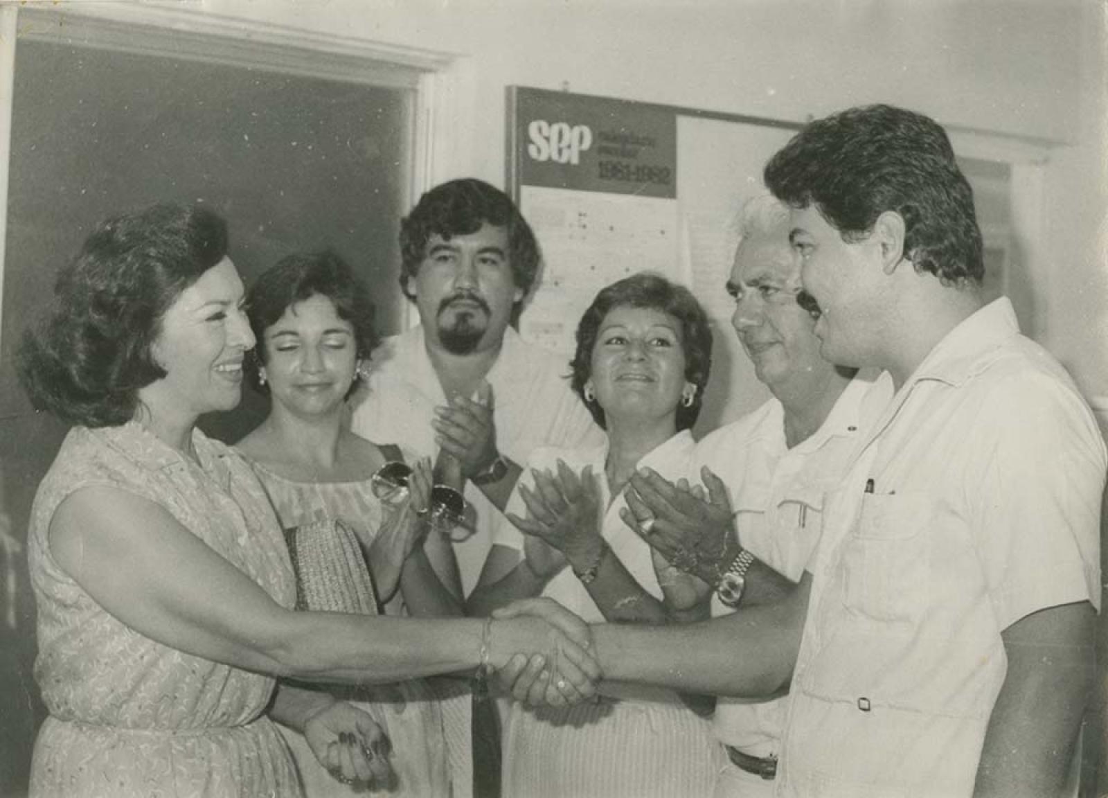 “La señora Teresa”.