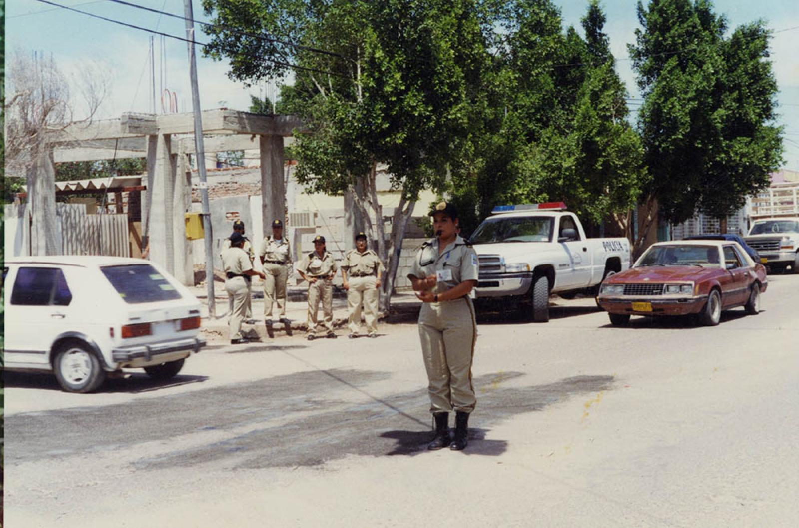 Las mujeres policías”.