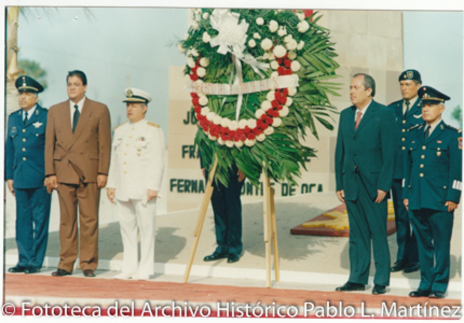 Leonel Cota Montaño en ceremonia.