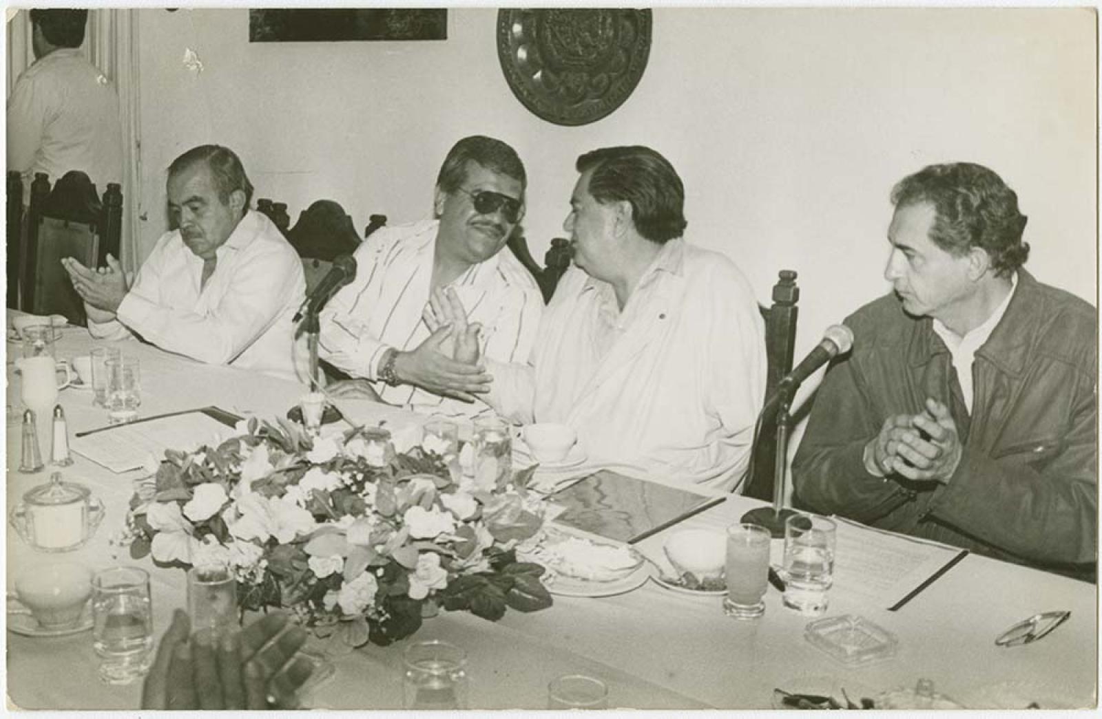 Liceaga y Wilson en banquete.