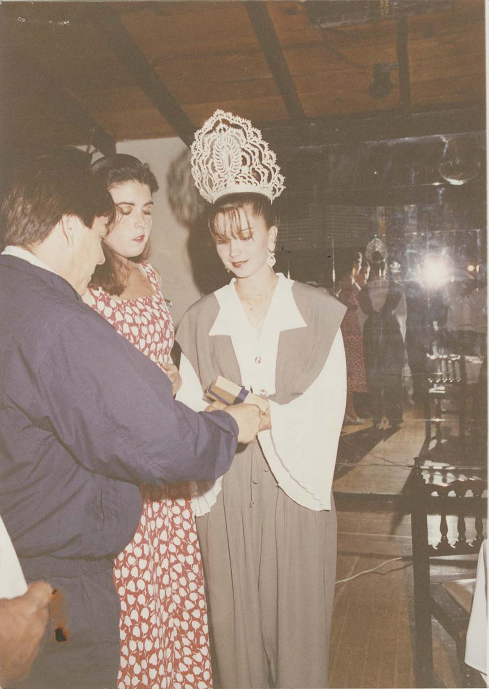 “Lorena Pérez, reina del festival de la Ballena Gris”.