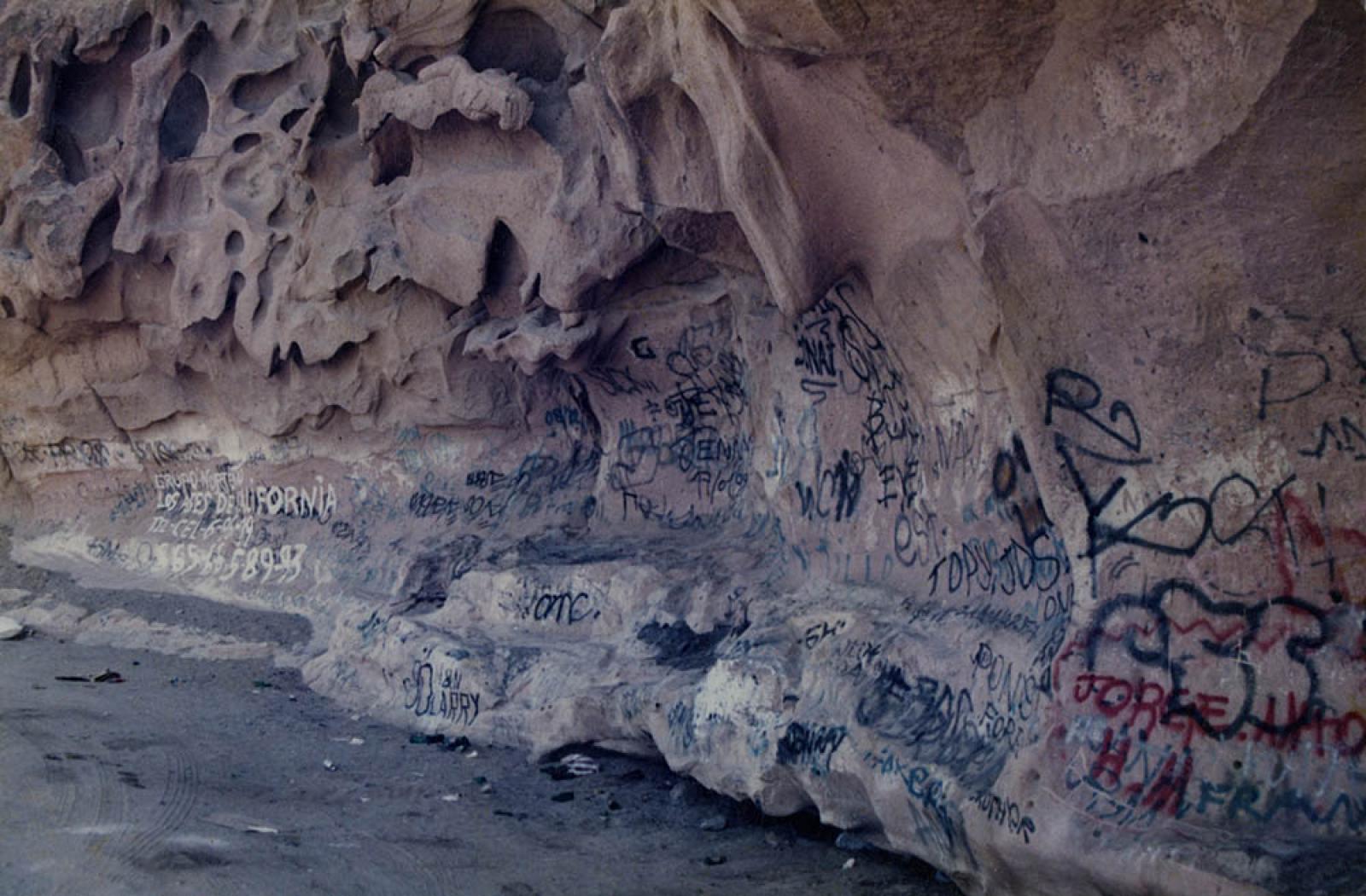 “Los grafiteros” en el cerro La Calavera.