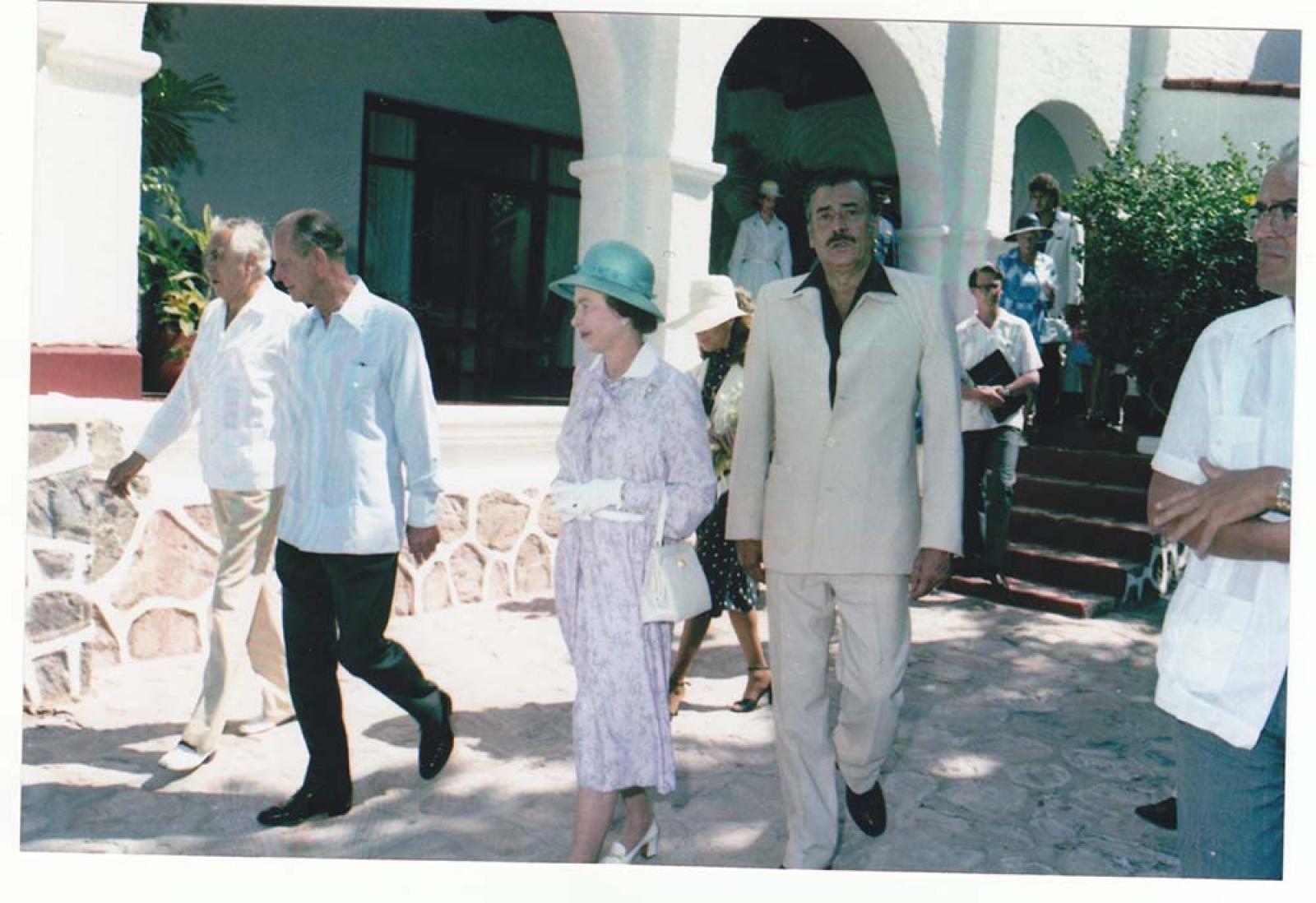 Los reyes comitiva, en El Caimancito.