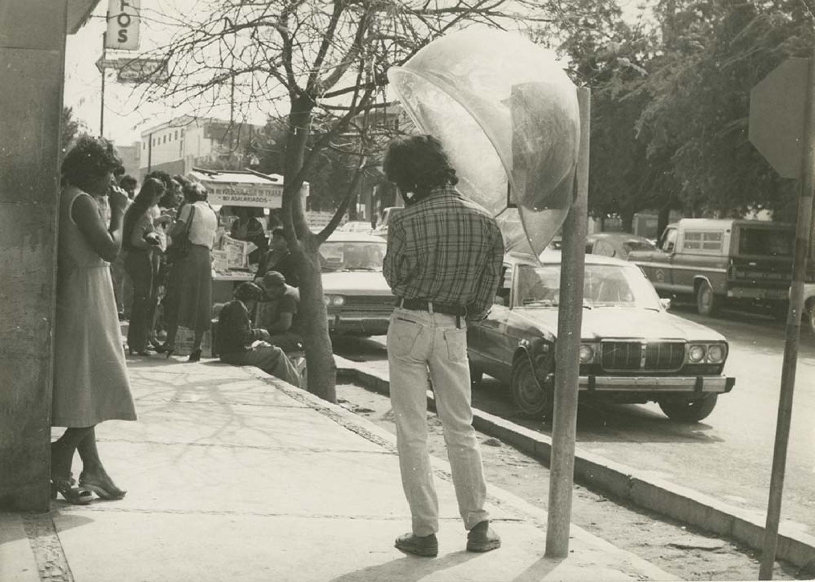 “Los teléfonos”.