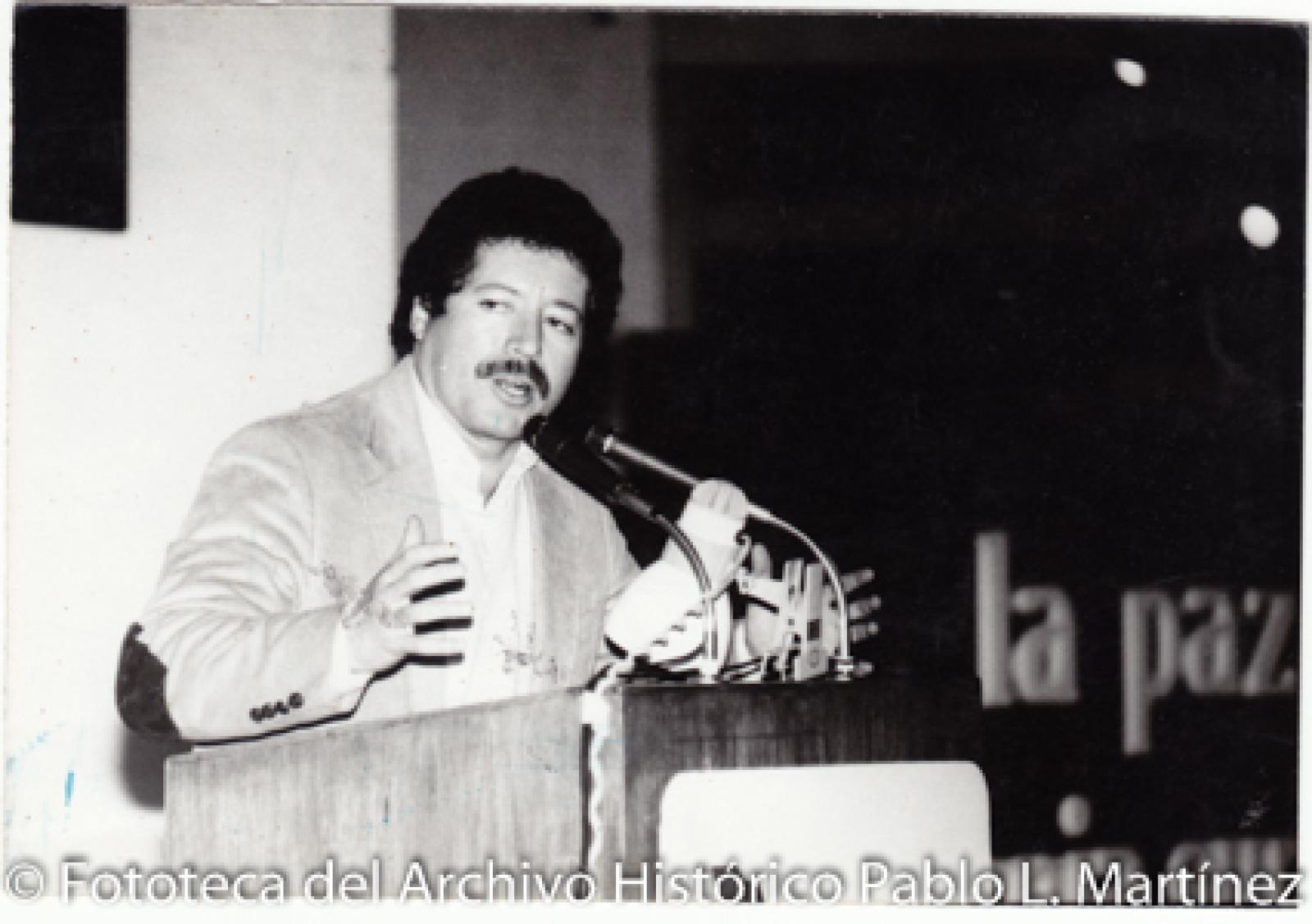 Luis Donaldo Colosio dando discurso..