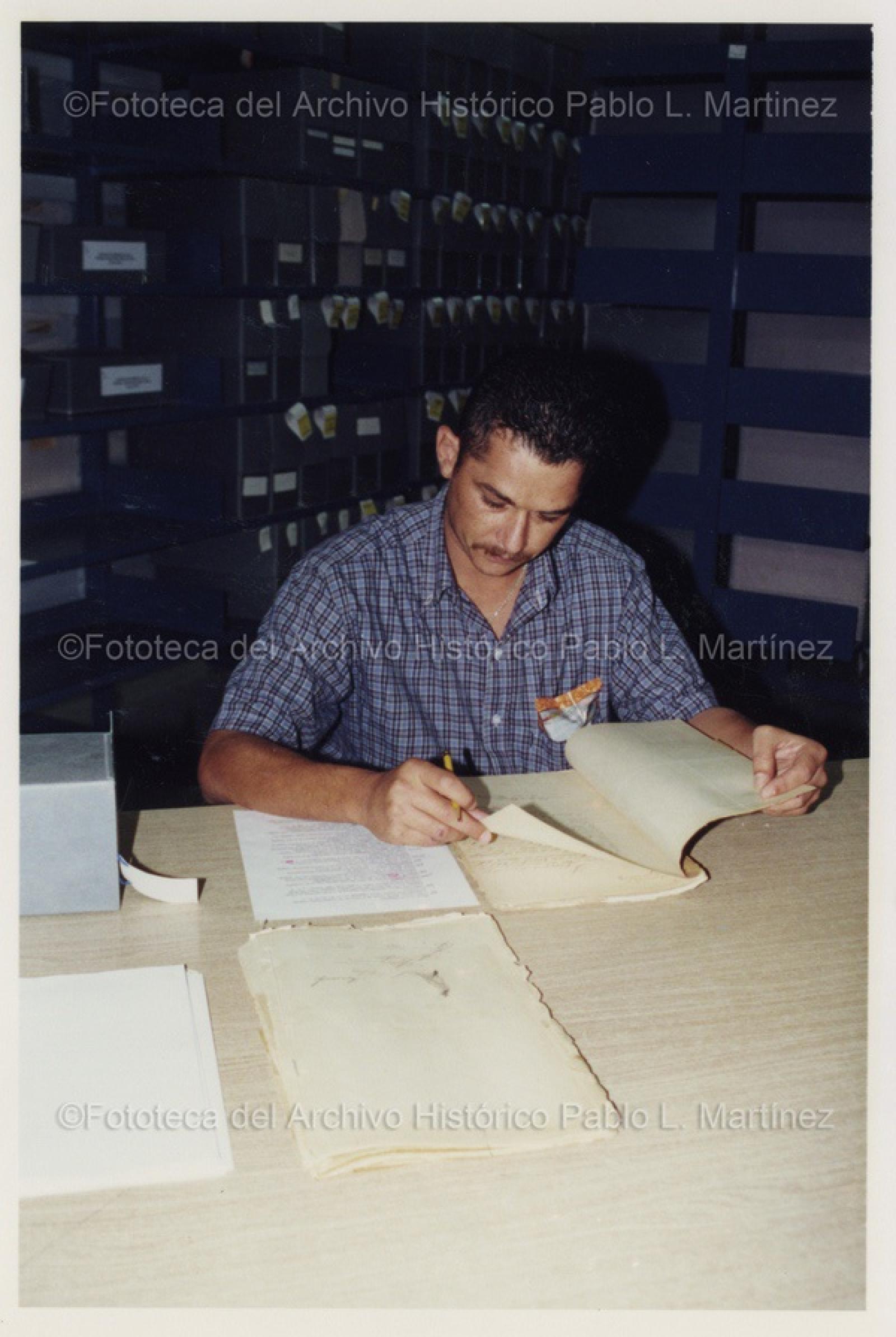 Luis Enrique Cota, Archivo Histórico Pablo L. Martínez.