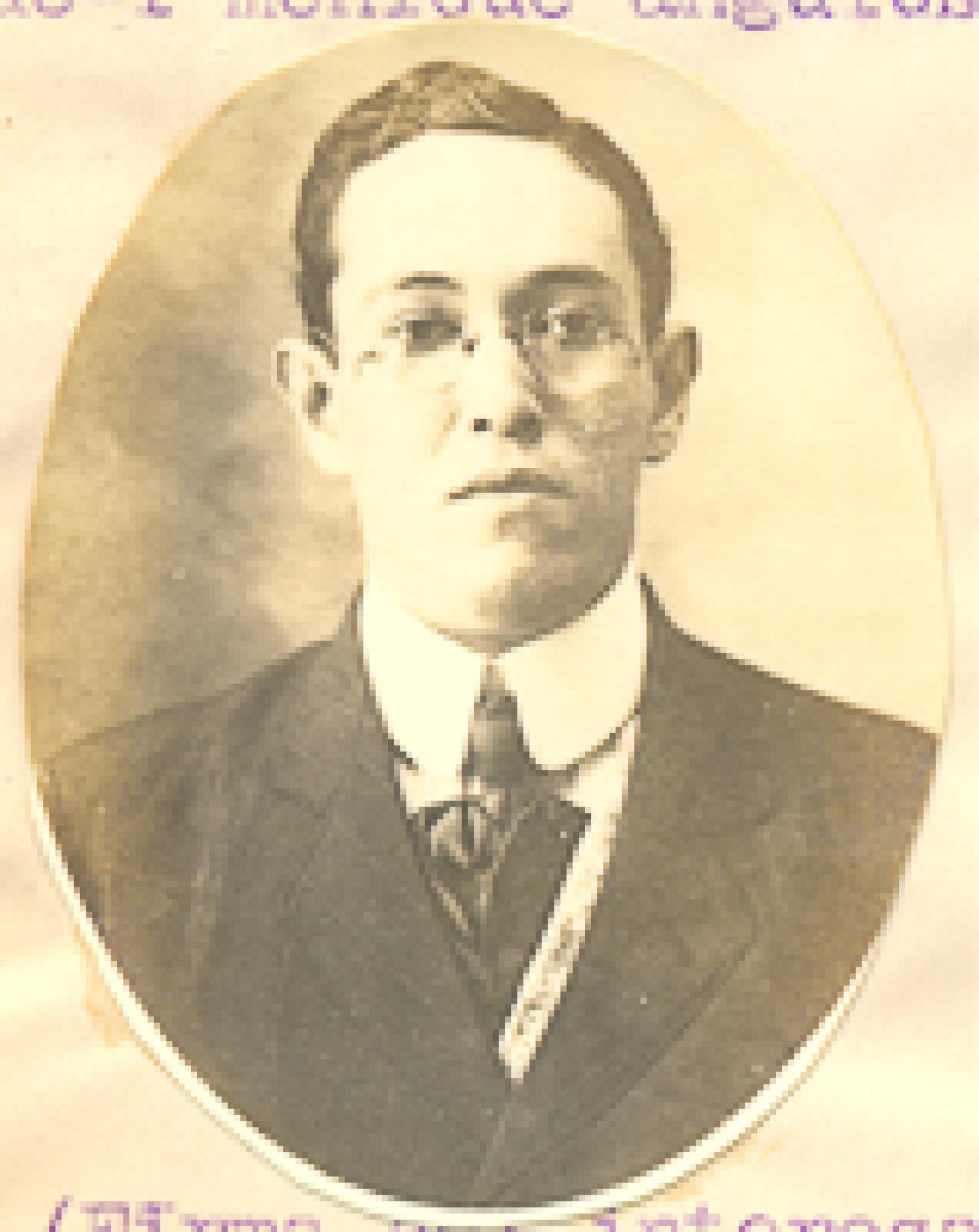 Luis Luna.