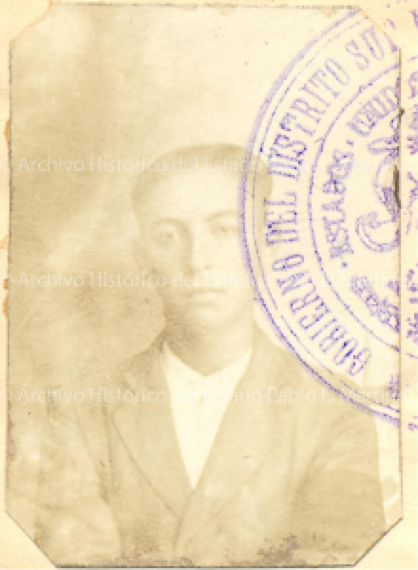Luis Nava.