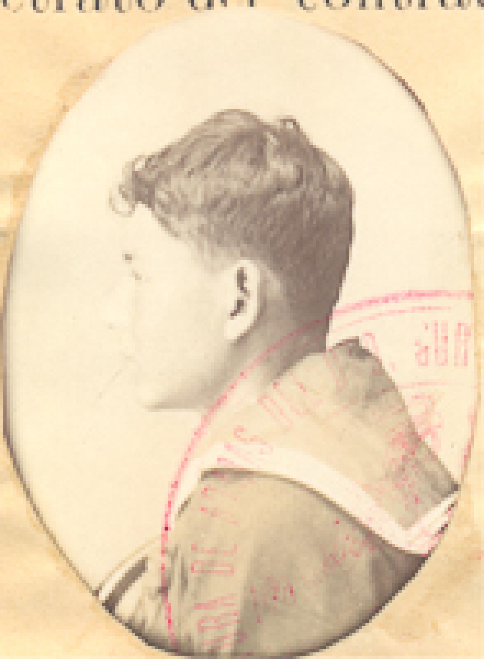 Luis Sandoval de perfil.